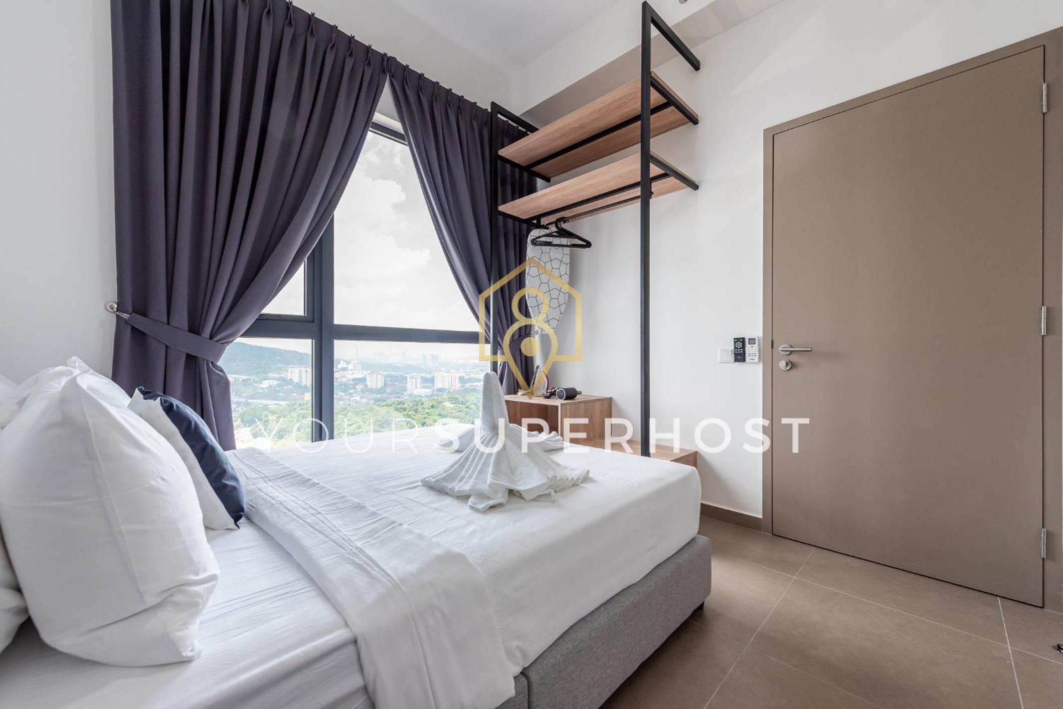 Two-Bedroom Deluxe Apartment - Photo 12