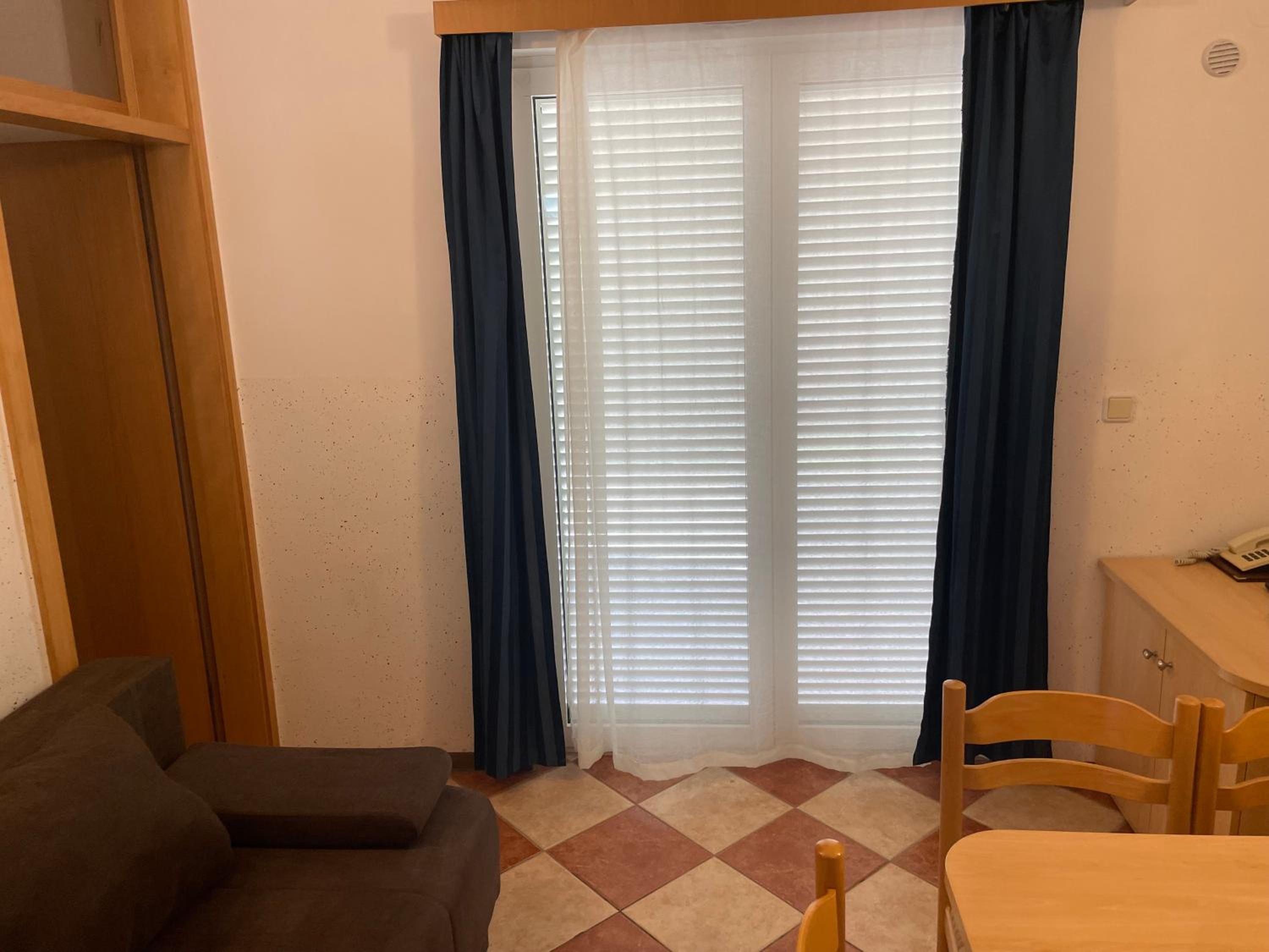 Two-Bedroom Apartment with Sea View (4 Adults) photo 3