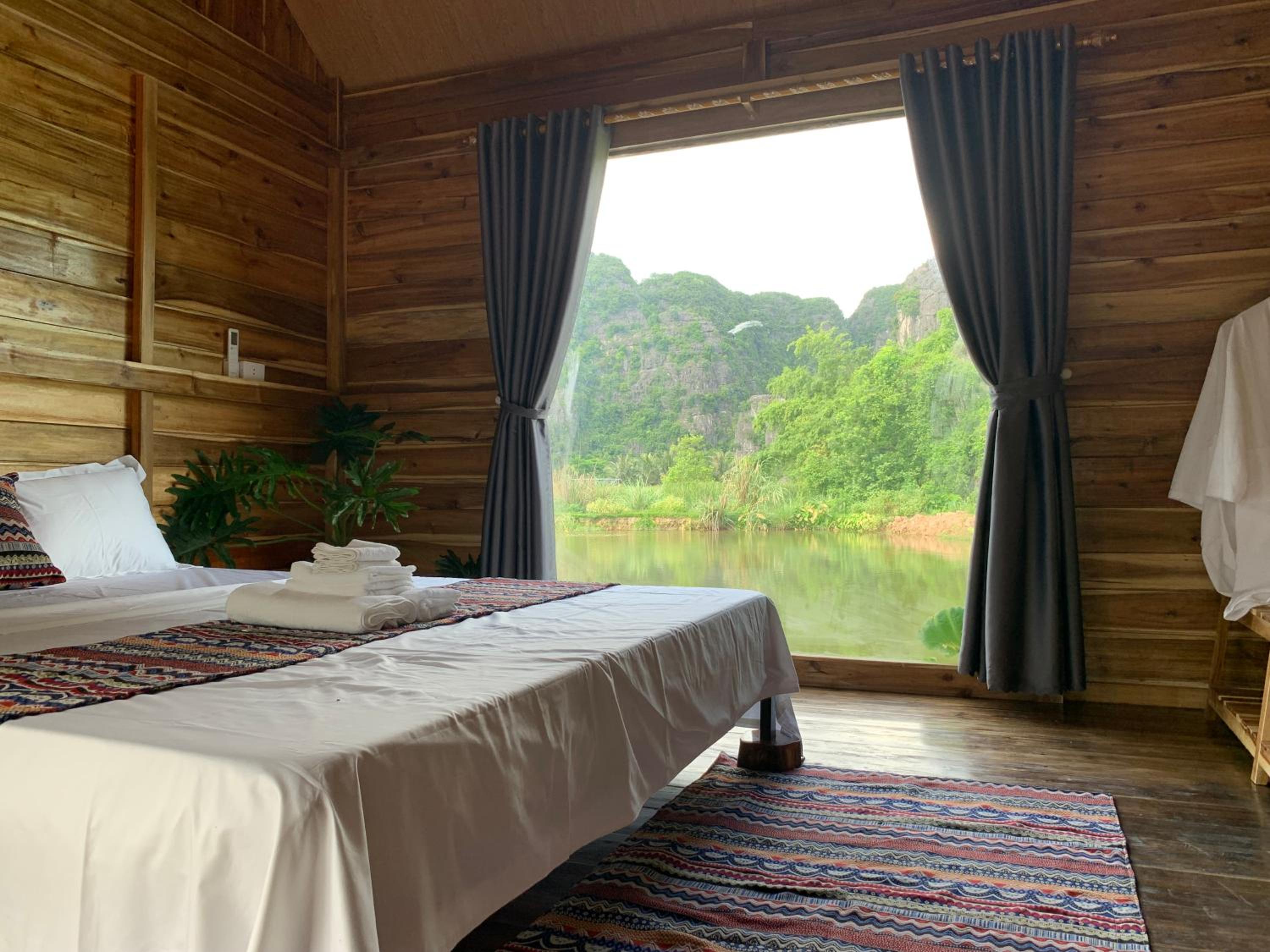King Room with Lake View