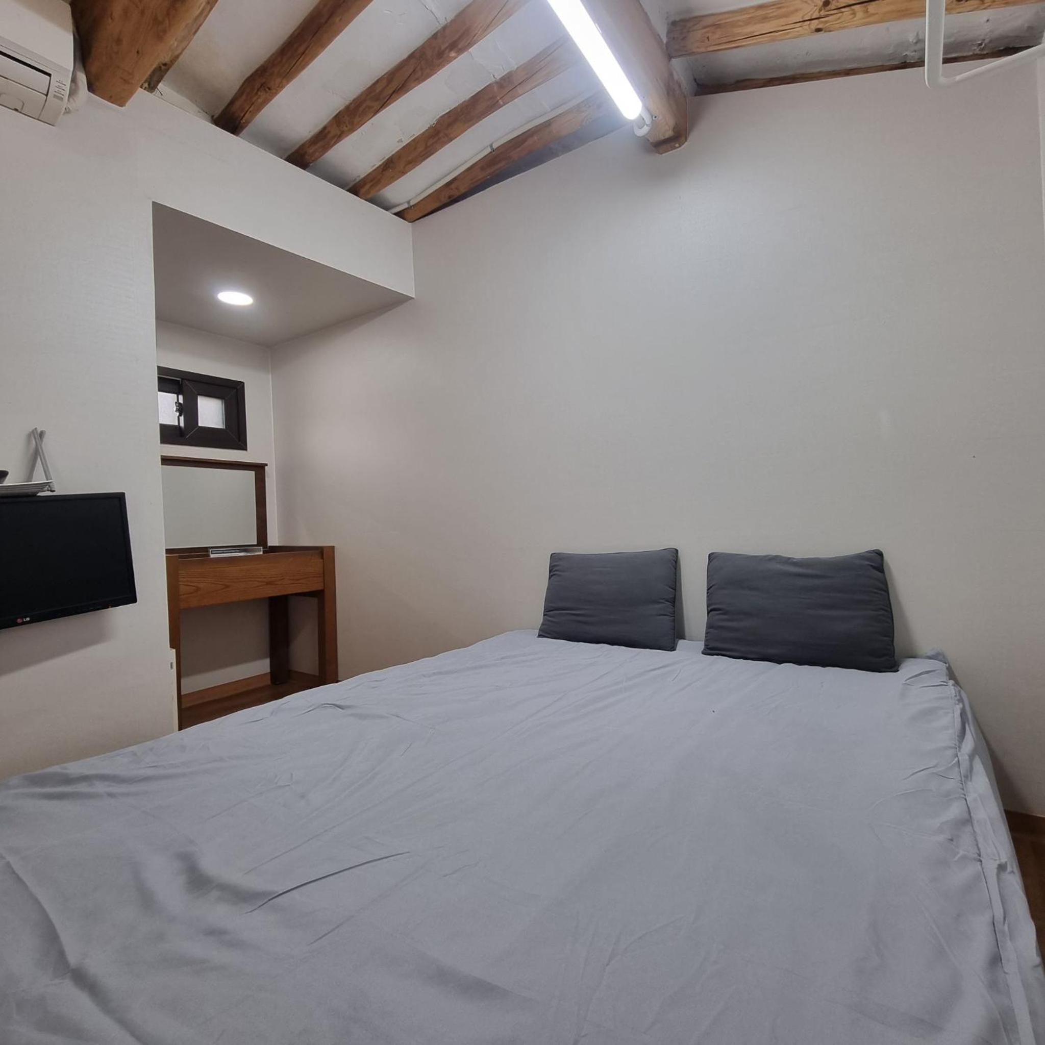 Four-Bedroom House - Photo 51