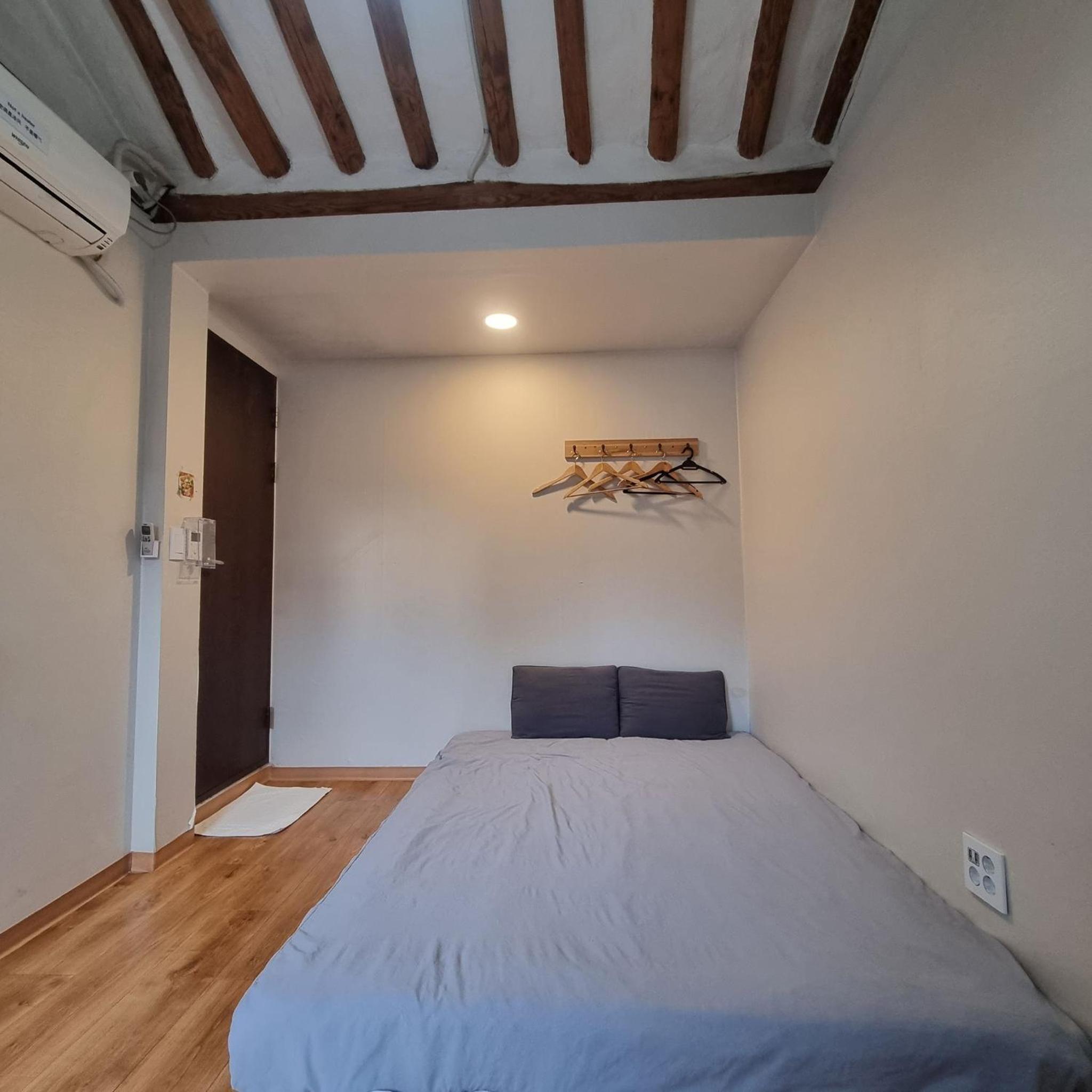 Four-Bedroom House - Photo 10