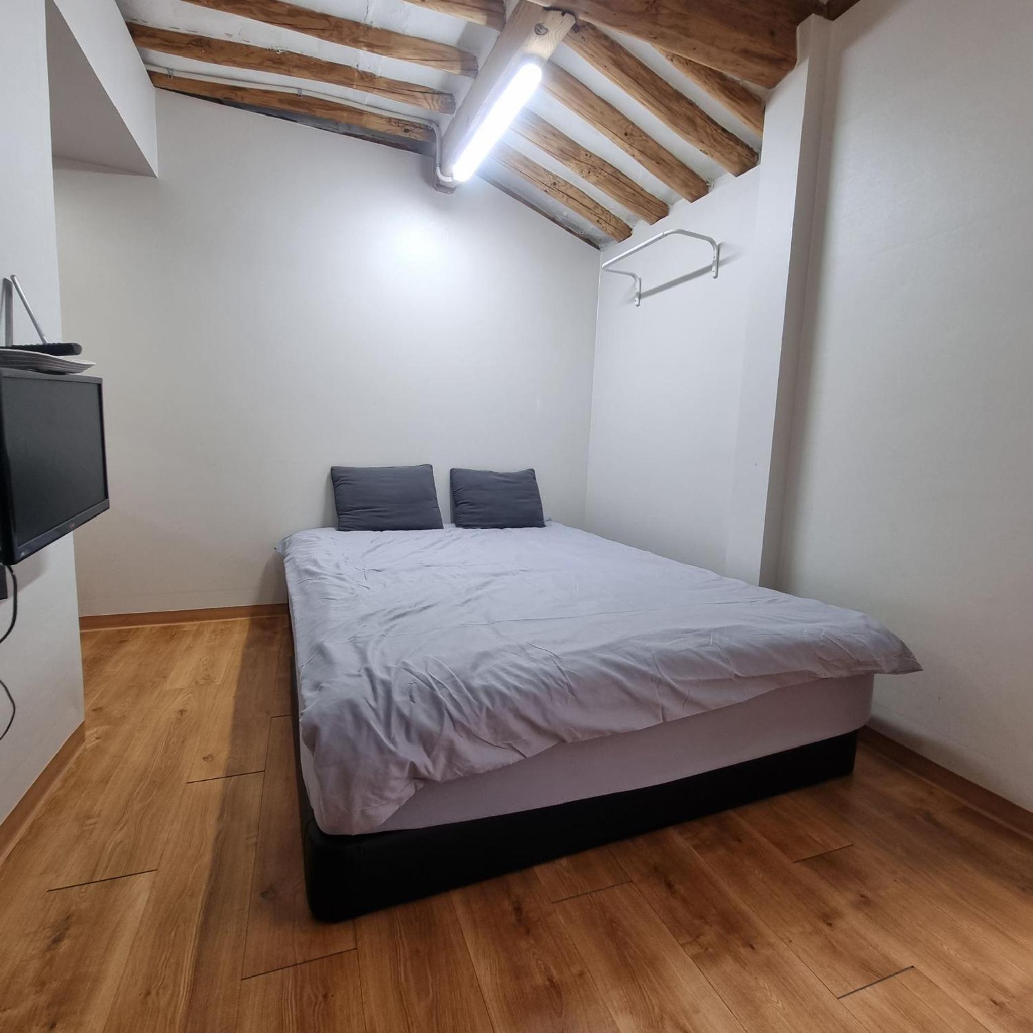 Four-Bedroom House - Photo 11