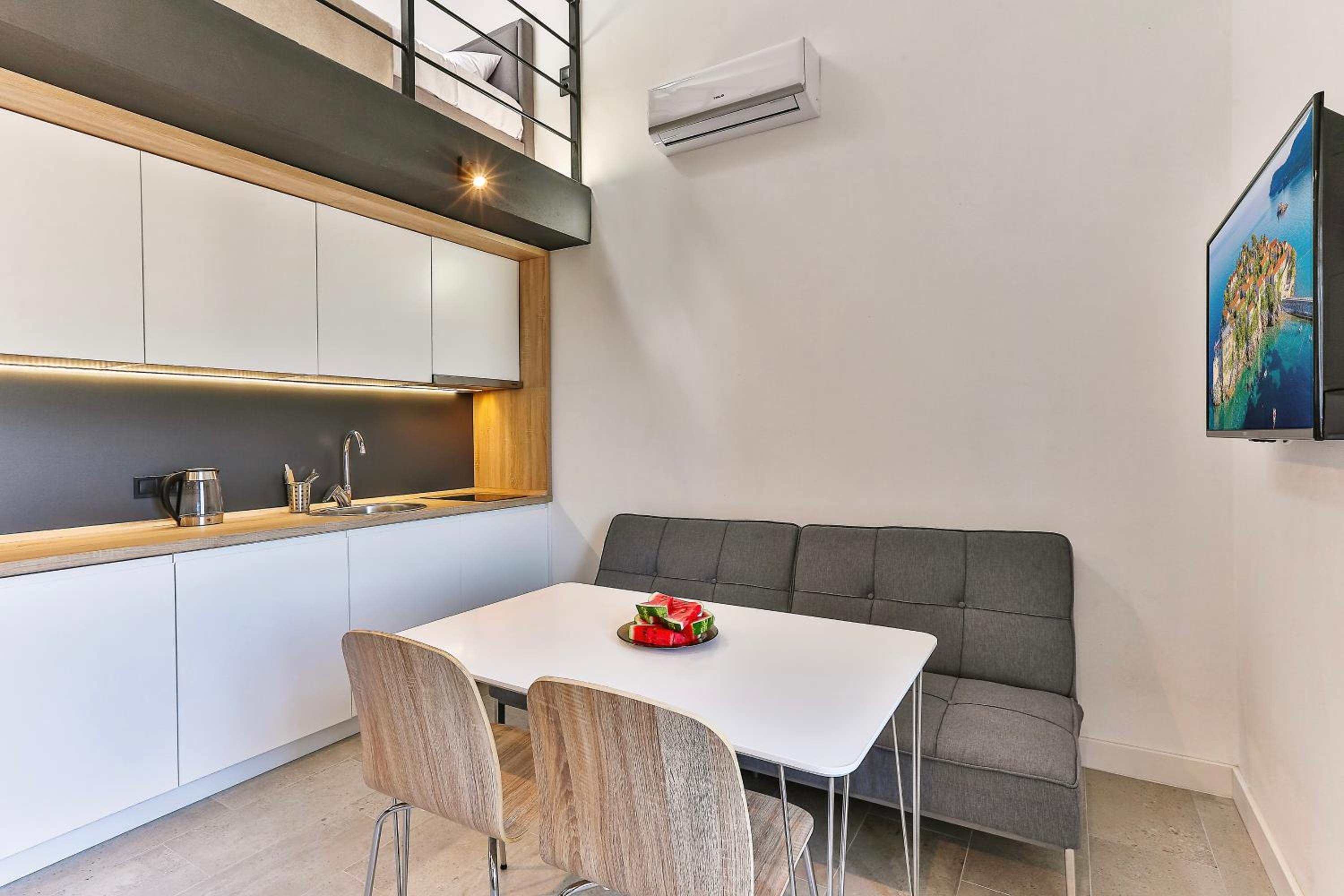 Family Suite with Balcony photo 3