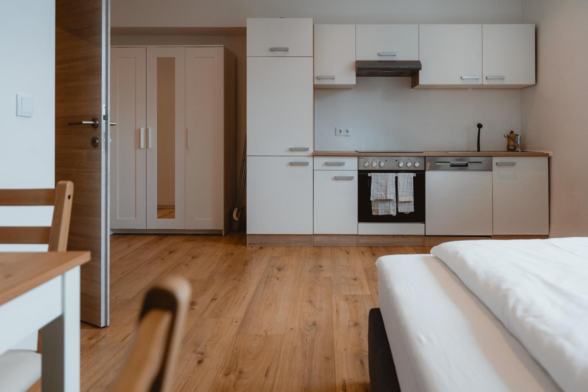 Apartment photo 2