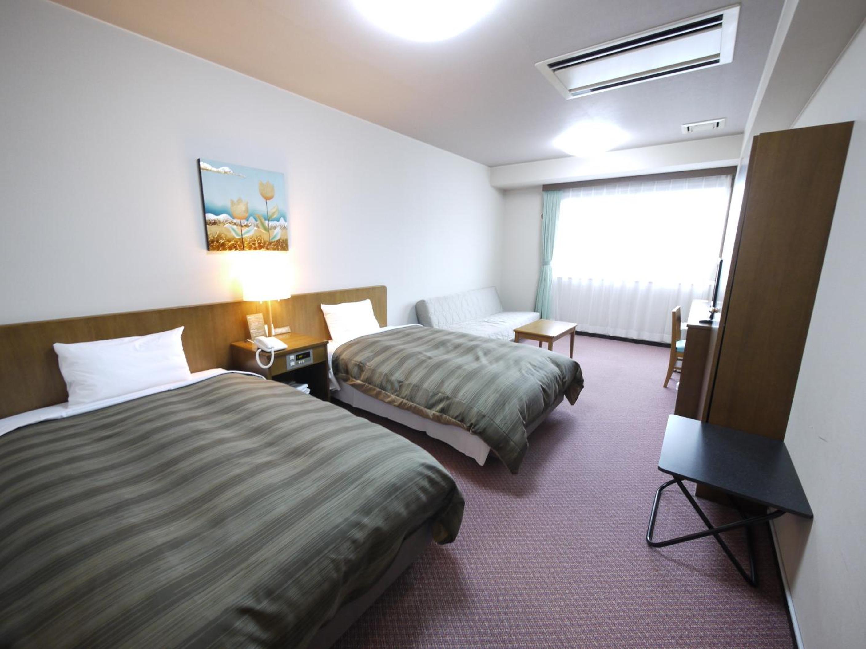 Twin Room - Smoking - Photo 2