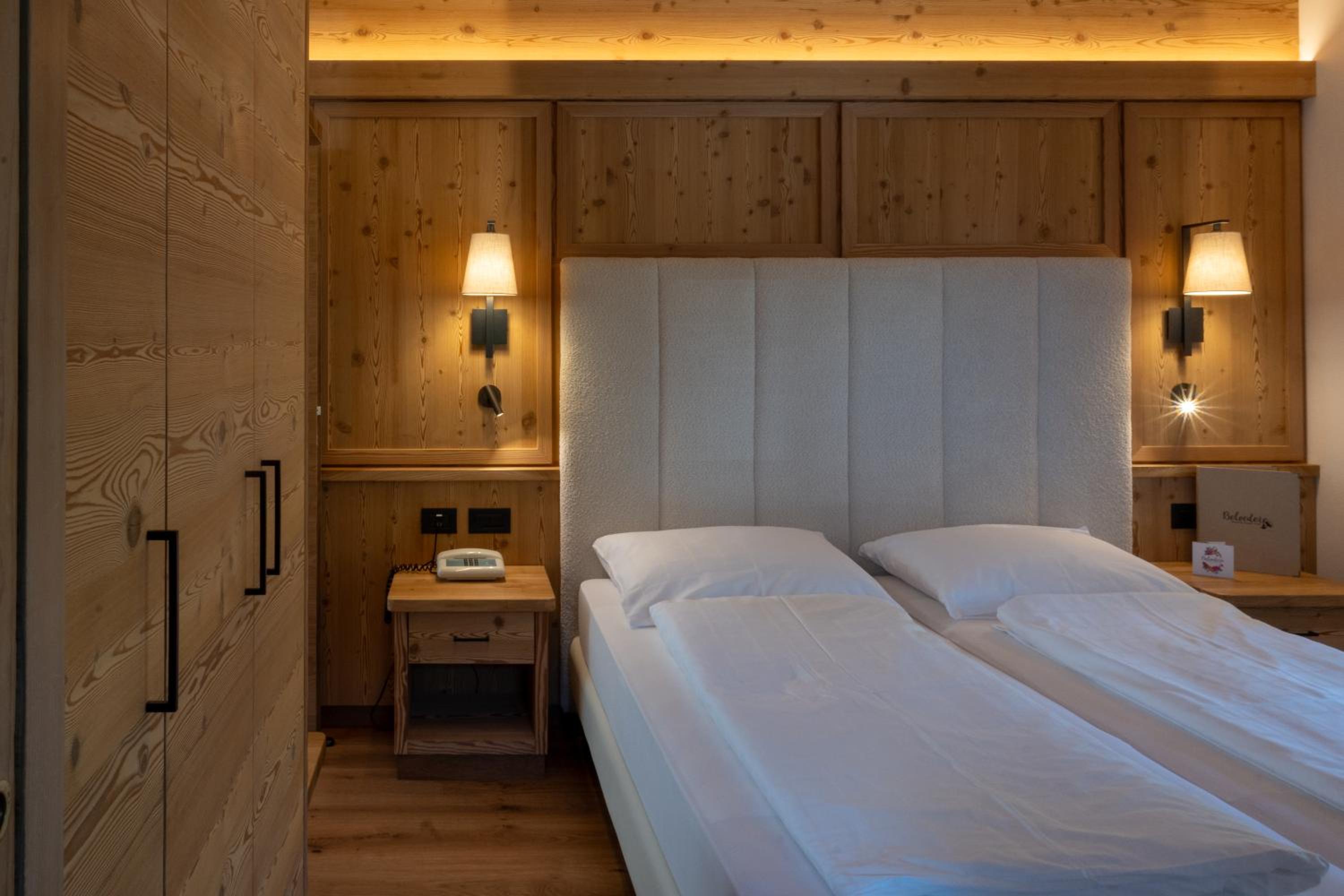 Double or Twin Room - Photo 6