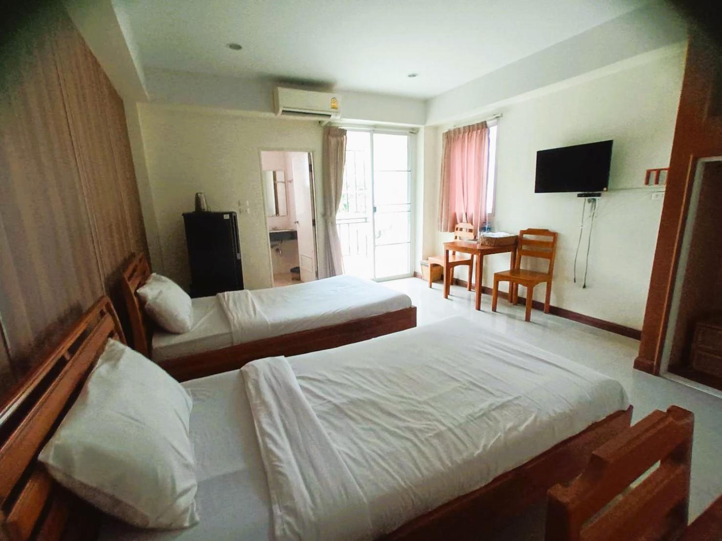 Standard Twin Room photo 3
