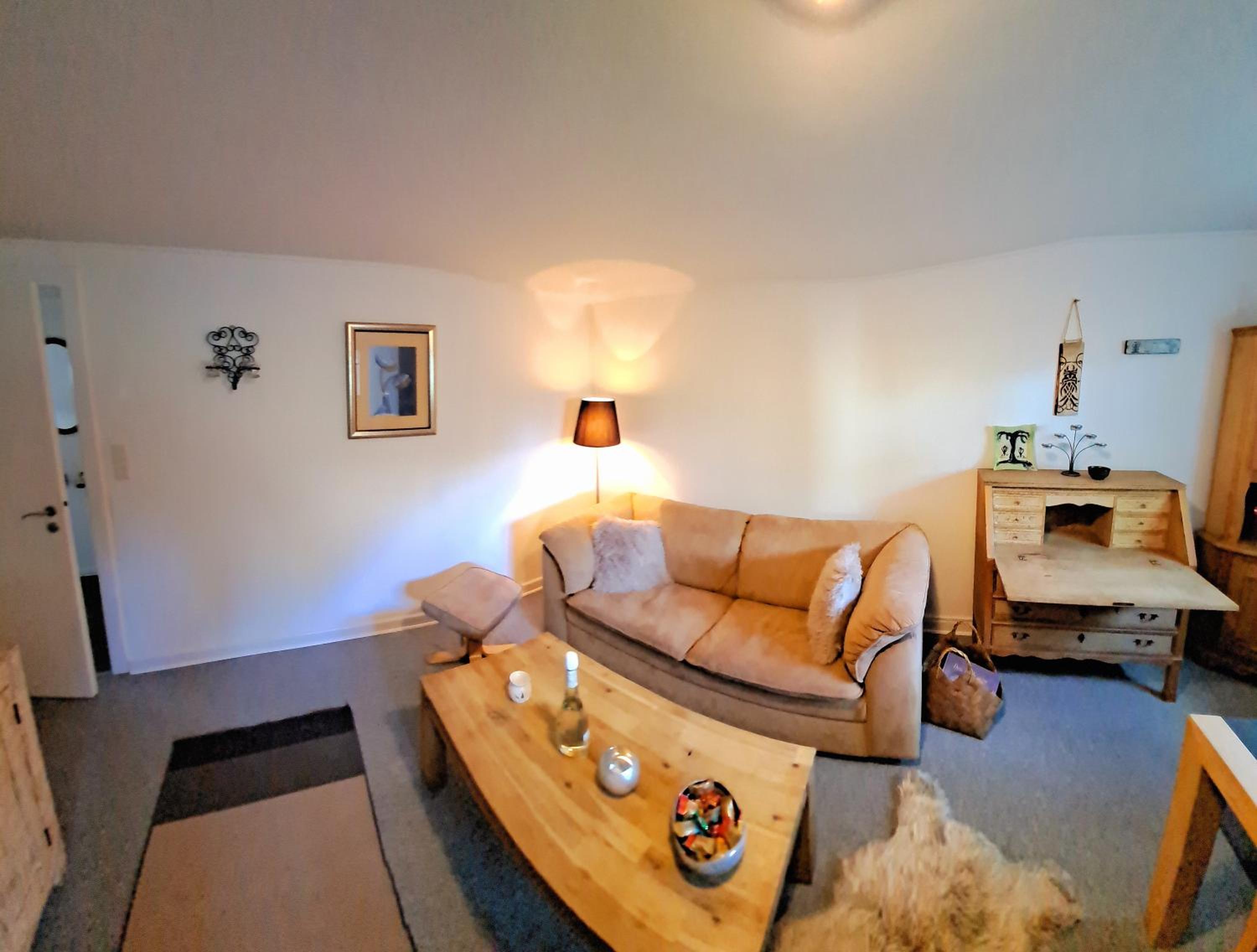 One-Bedroom Apartment - Non-Smoking photo 1