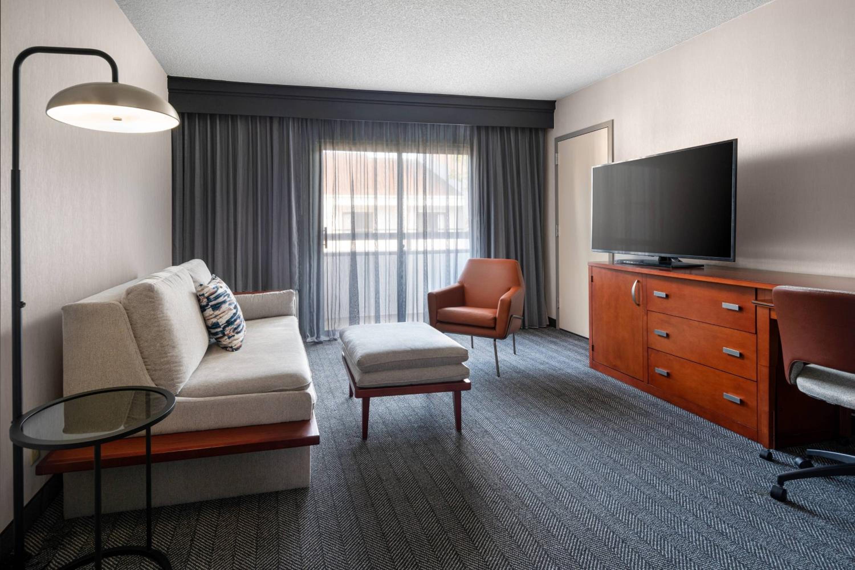 One-Bedroom King Suite - Photo 1