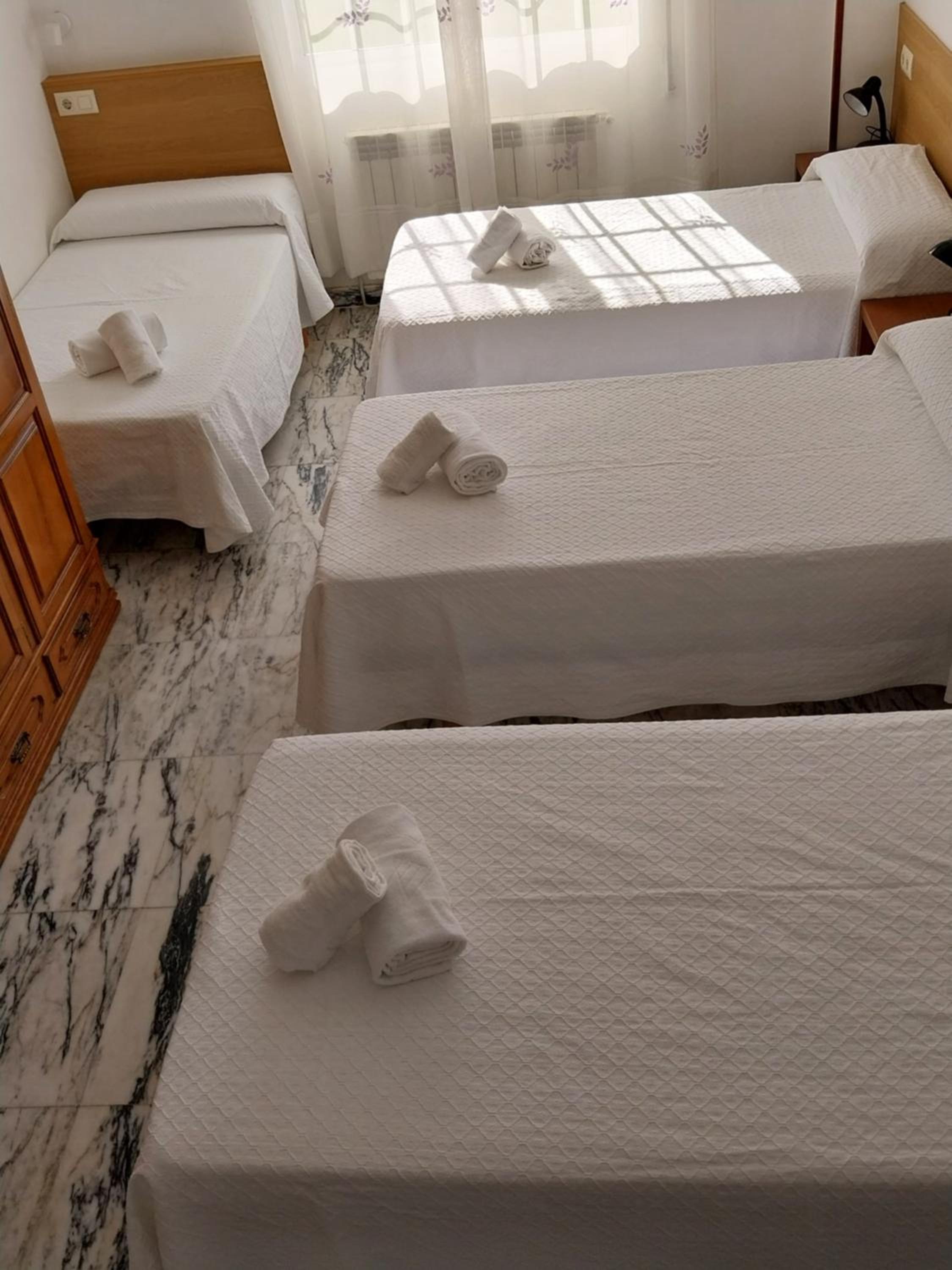 Habitación Cuádruple con Baño Privado