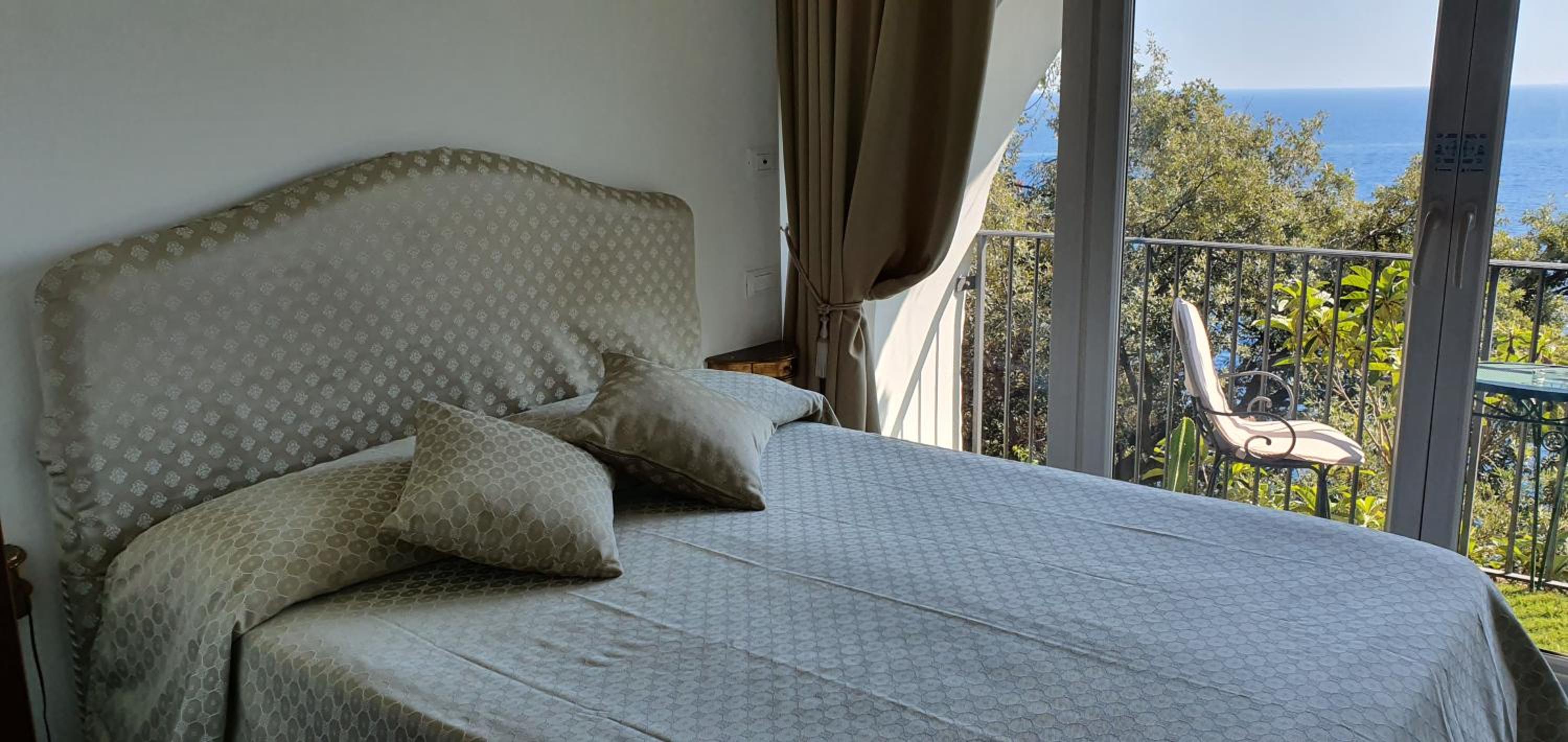 Superior Double Room with Balcony and Partial Sea View - Photo 1