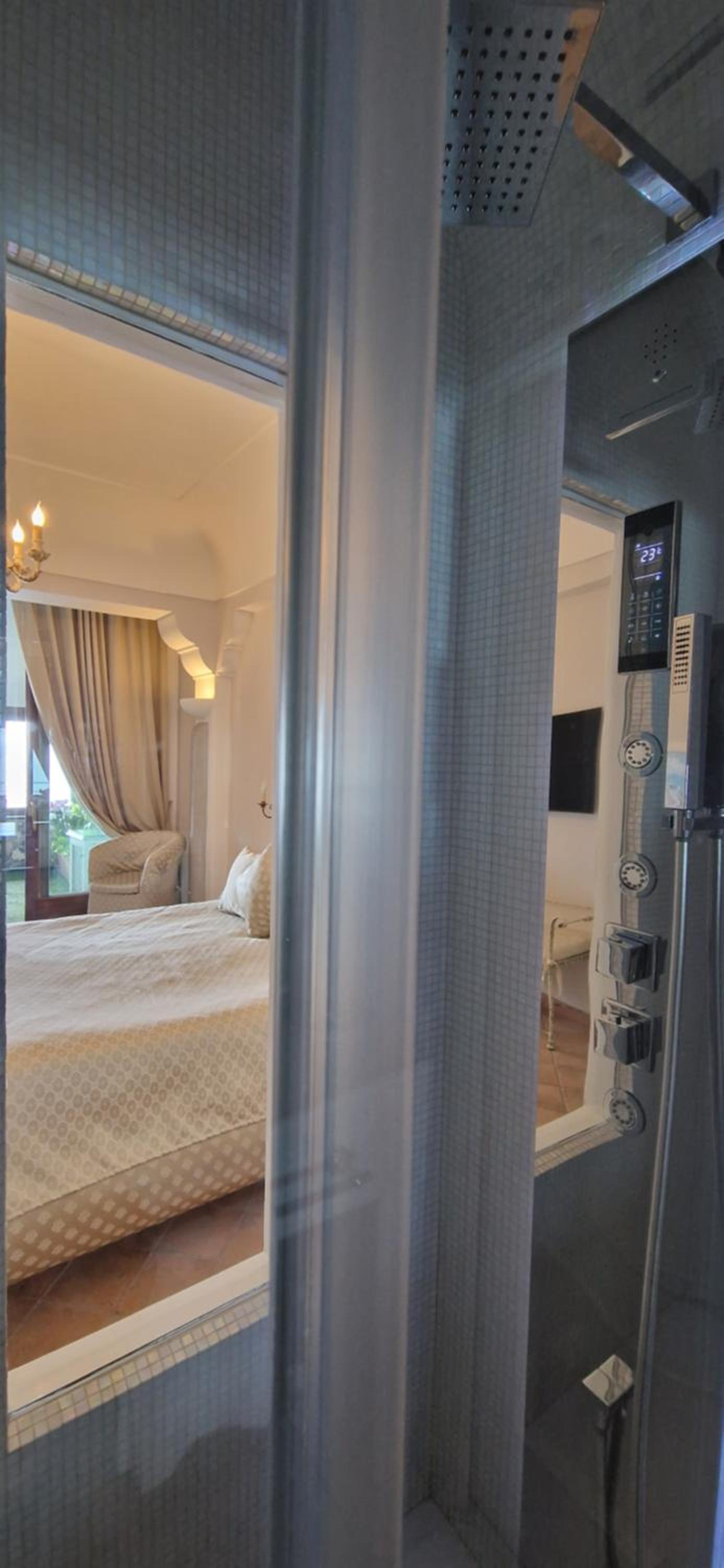 Junior Suite with Sea View - Photo 5