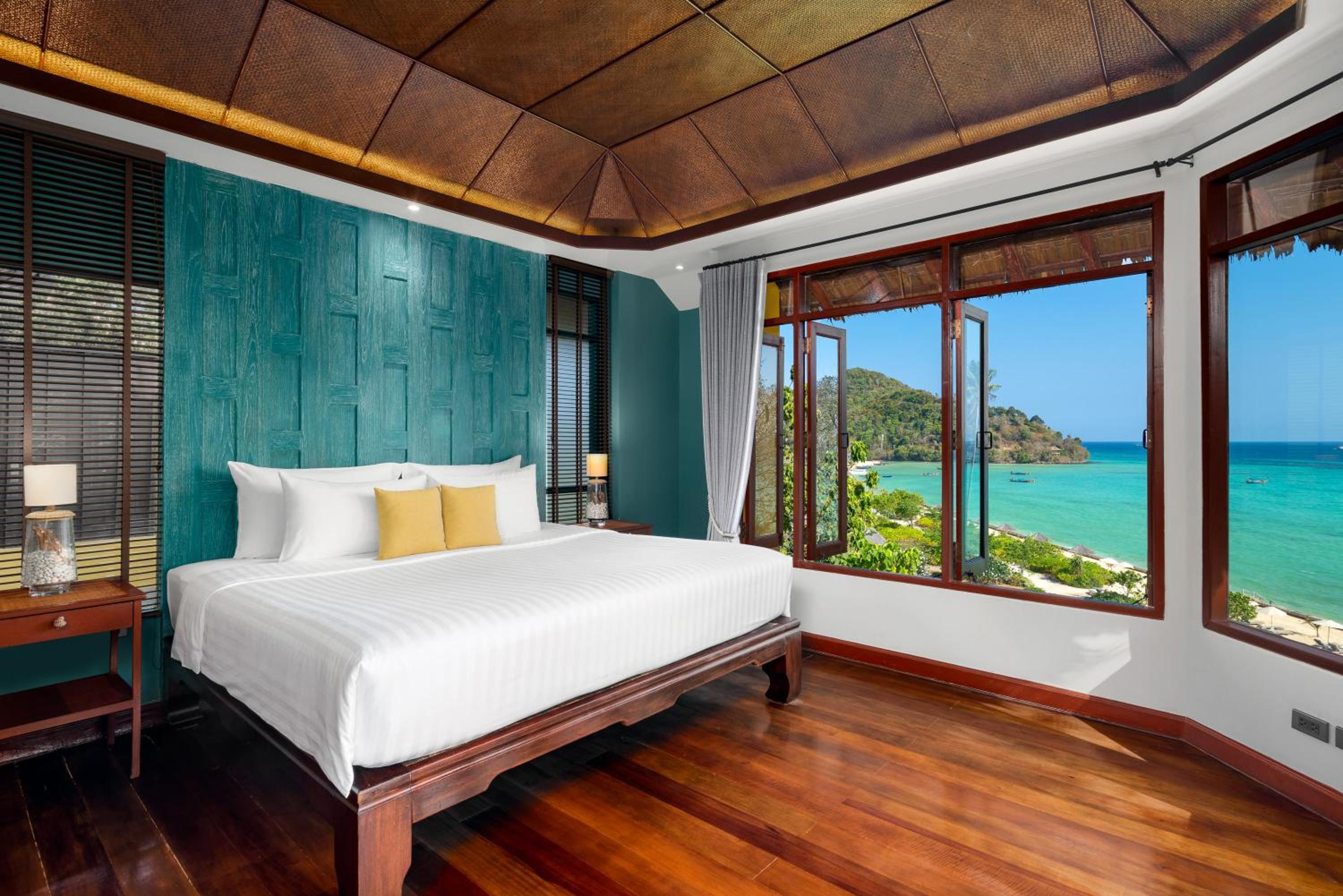 Two Bedroom Oceanview Hillside Pool Villa