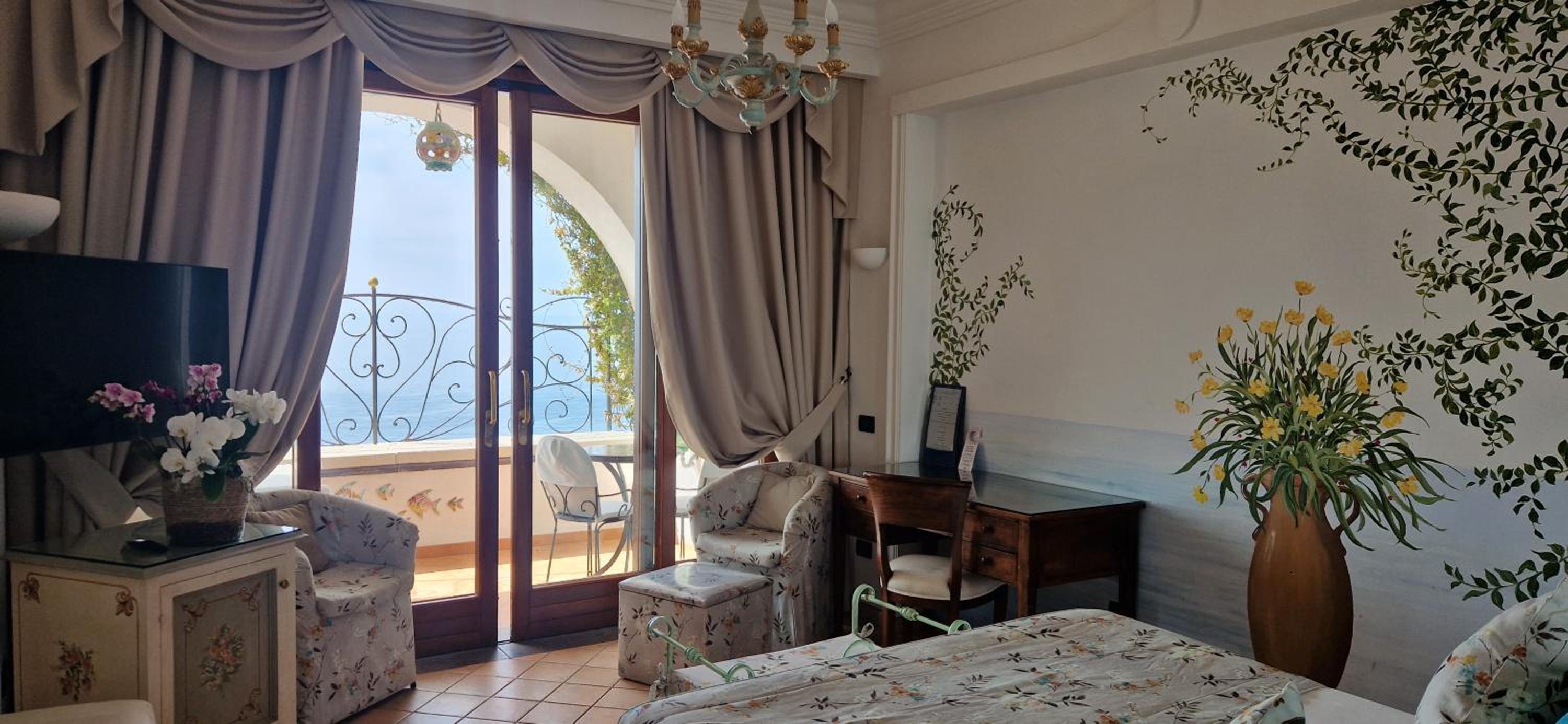 Deluxe Double Room with Terrace - Photo 1