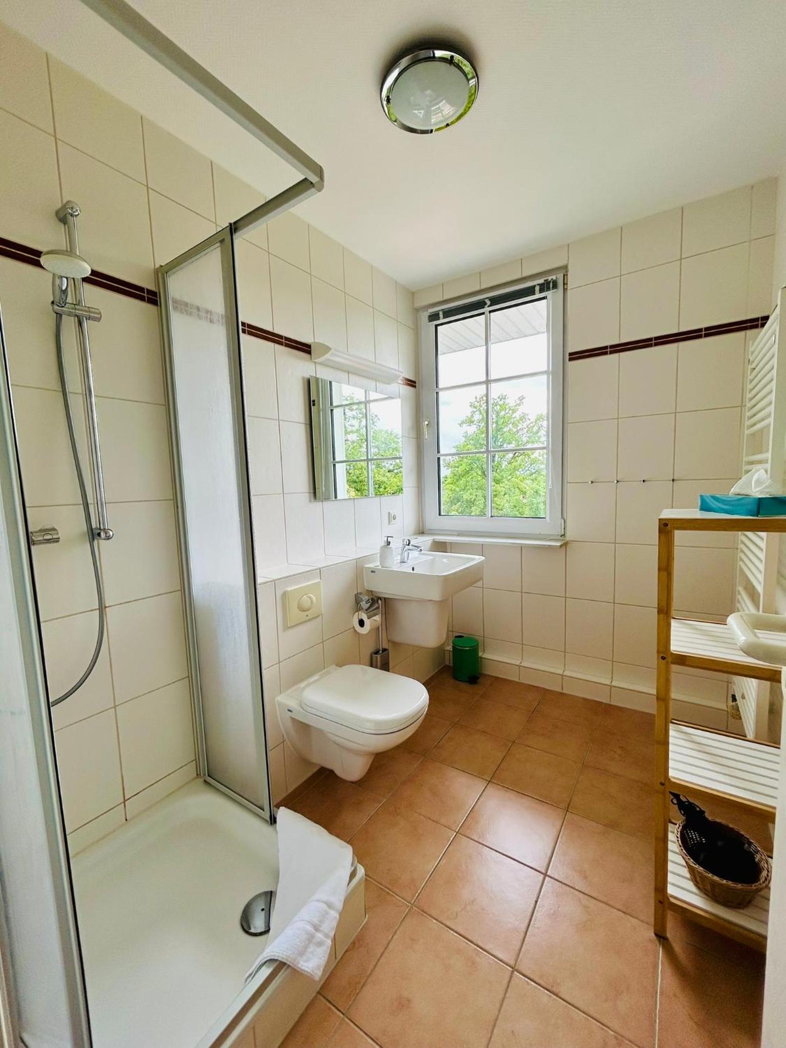 Double Room with Balcony - Photo 4