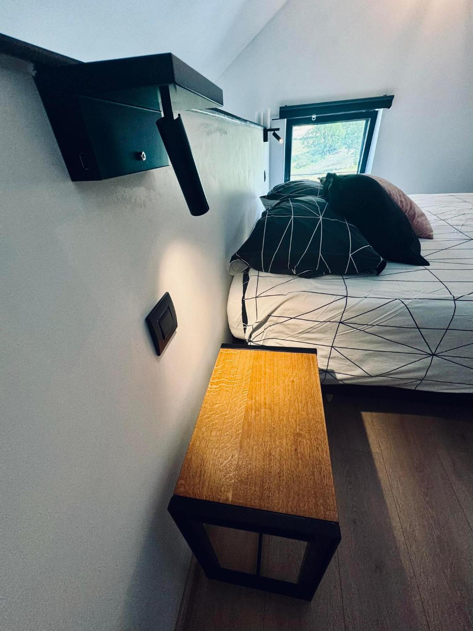 One-Bedroom House photo 1