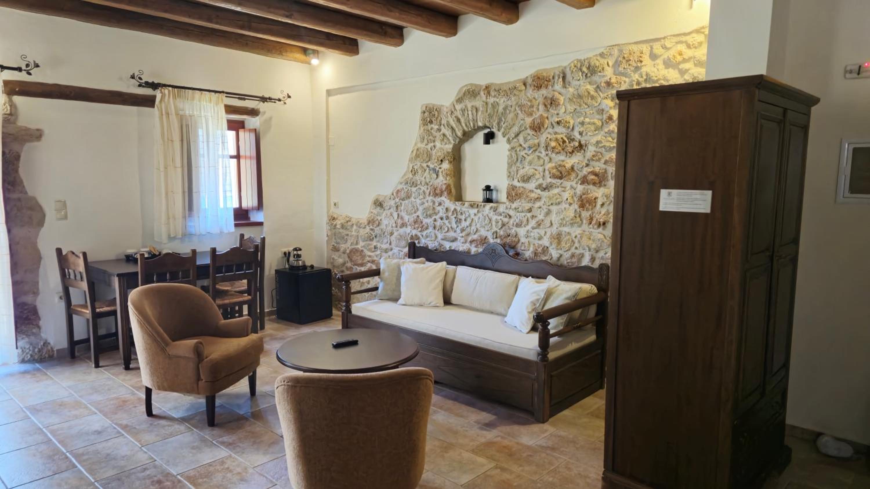 Family Suite with Sea View - Photo 13