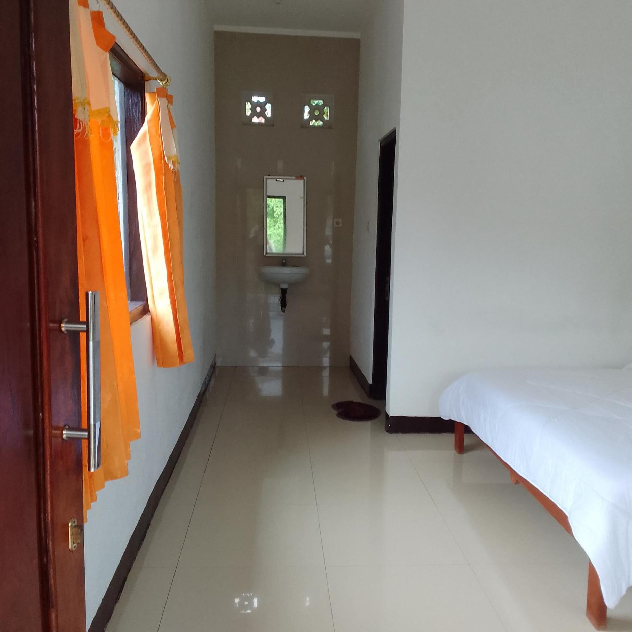 One-Bedroom House photo 1