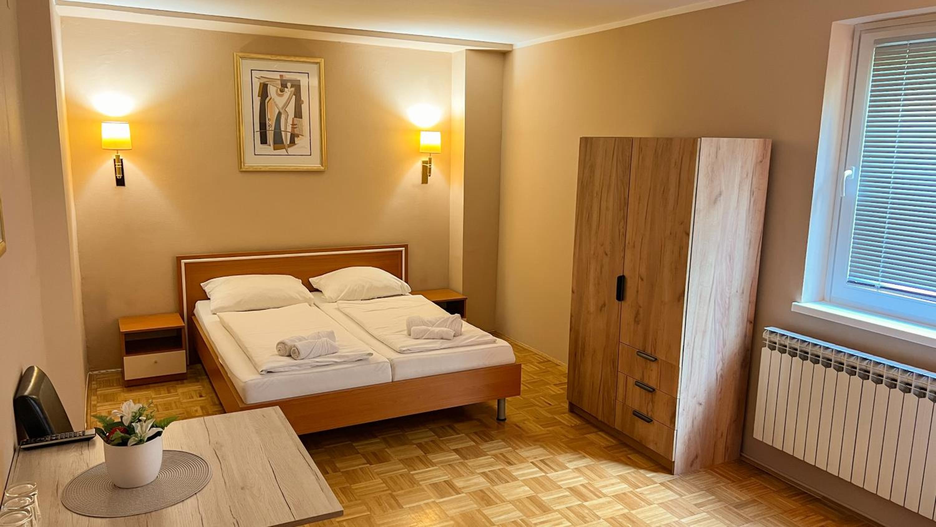 Comfort Triple Room