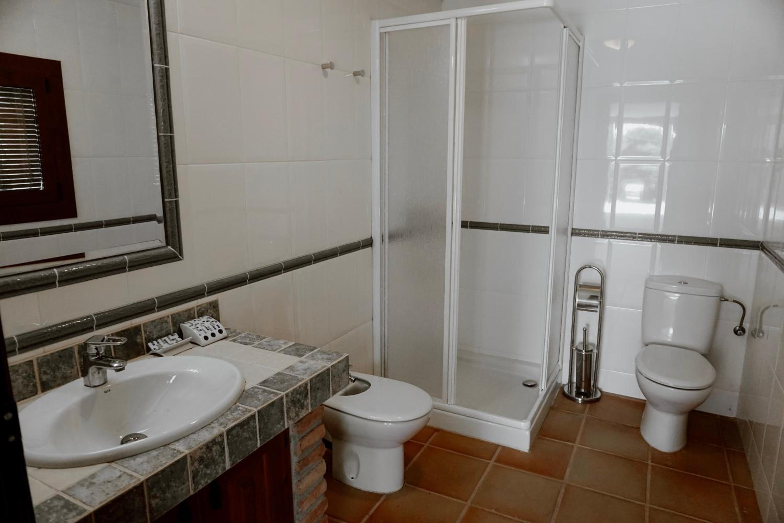 Six-Bedroom House photo 2