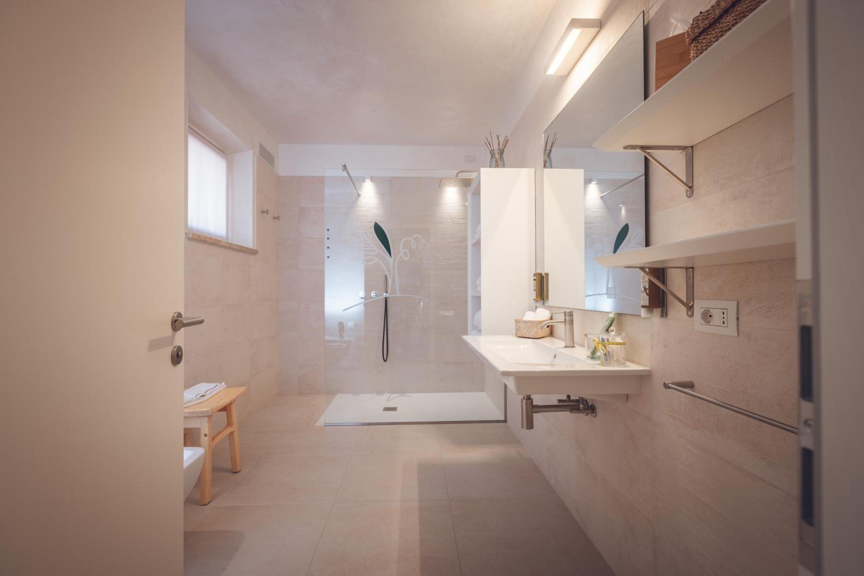 Suite with Terrace - Photo 5