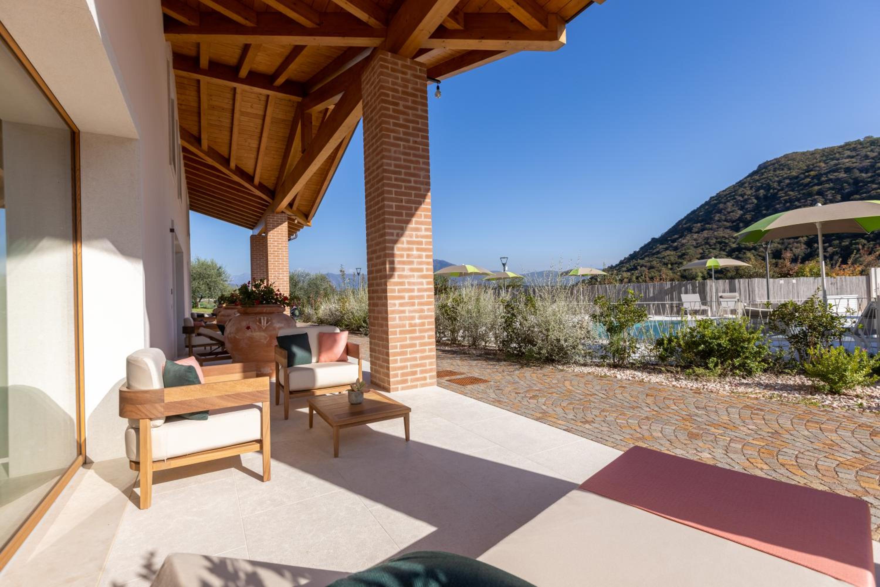 Suite with Terrace - Photo 9