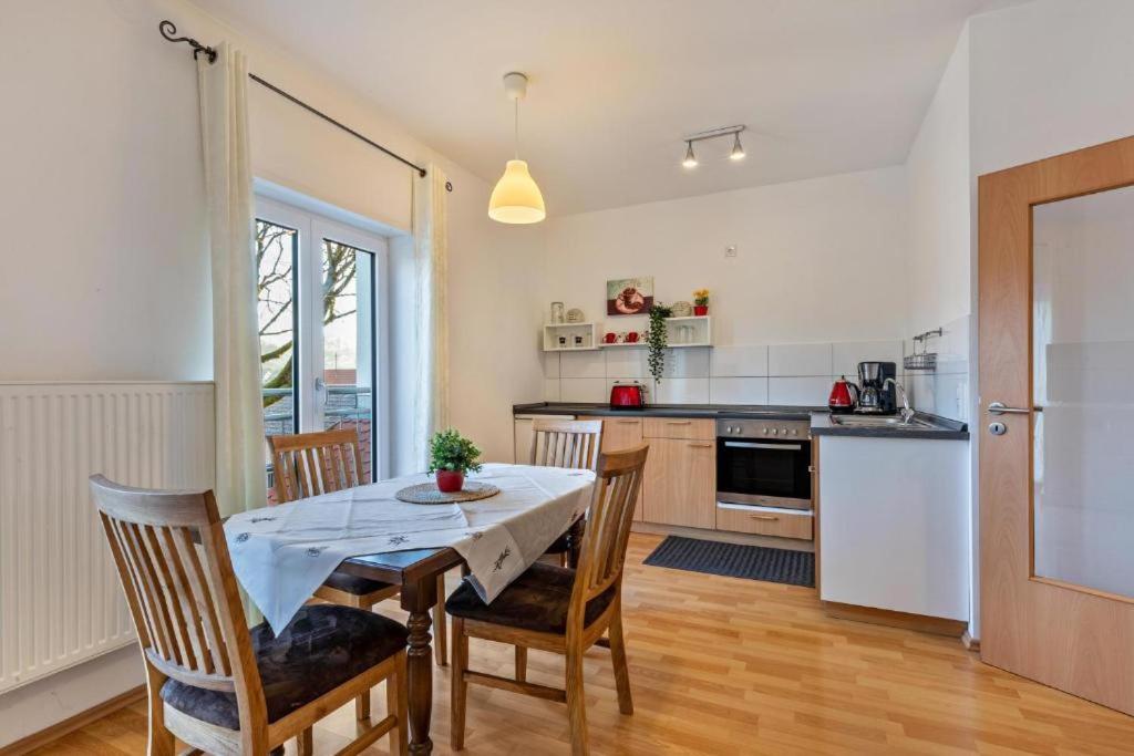 One-Bedroom Apartment with View photo 3