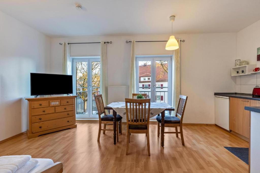 One-Bedroom Apartment with View photo 2