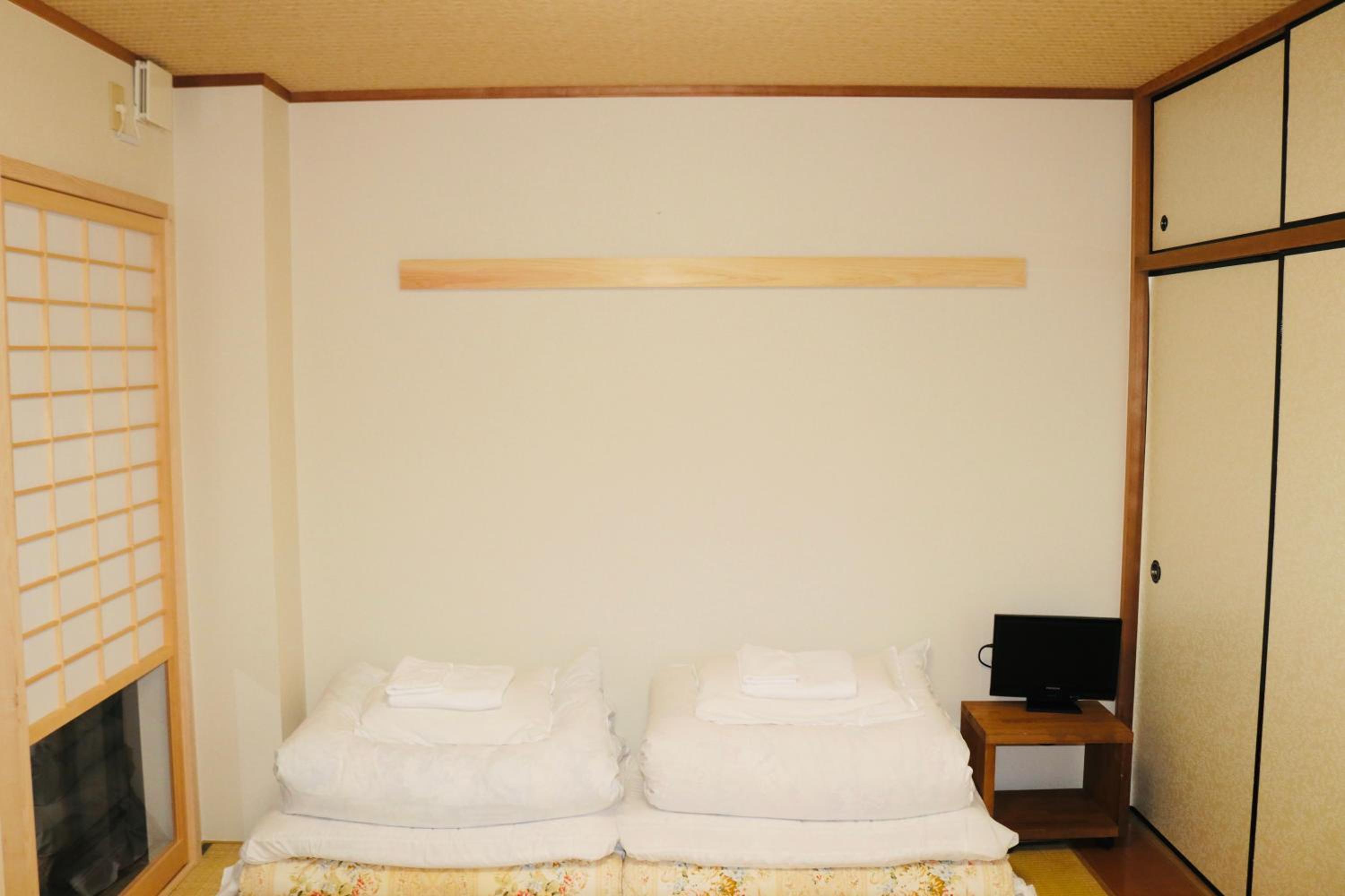 Triple Room with Private Bathroom photo 1