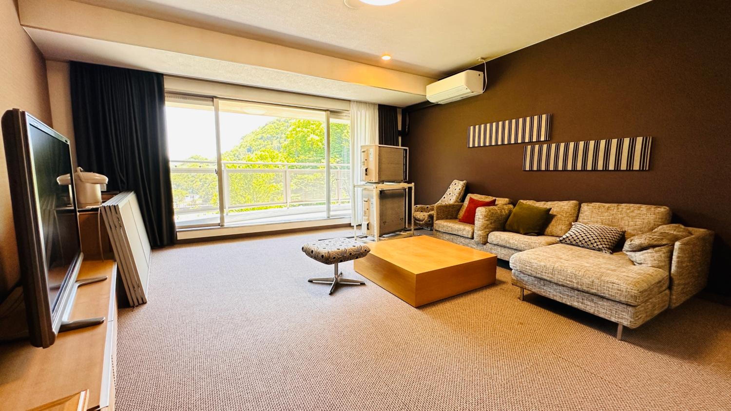 Deluxe Suite photo 2