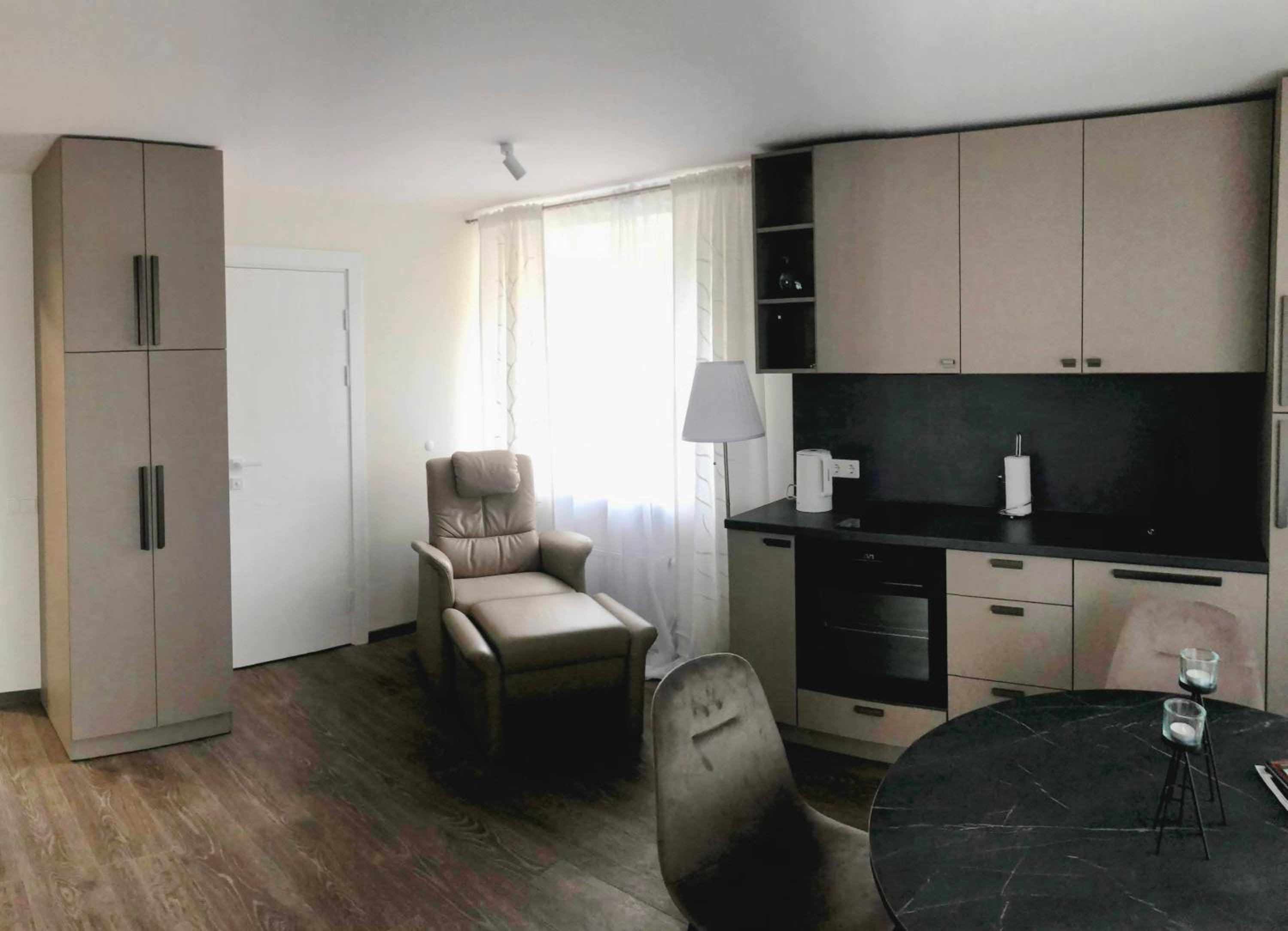 One-Bedroom Apartment with Balcony photo 3