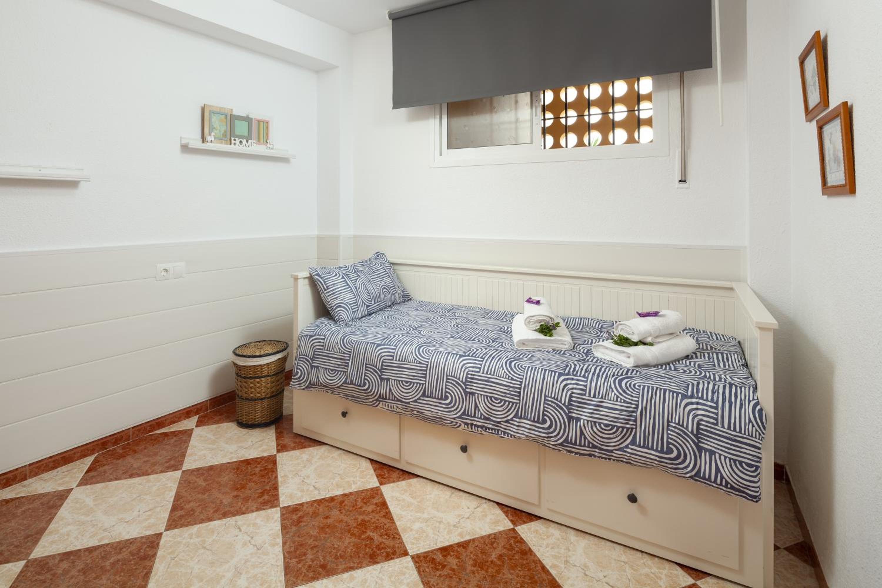 Two-Bedroom Deluxe Apartment with Garden View photo 2