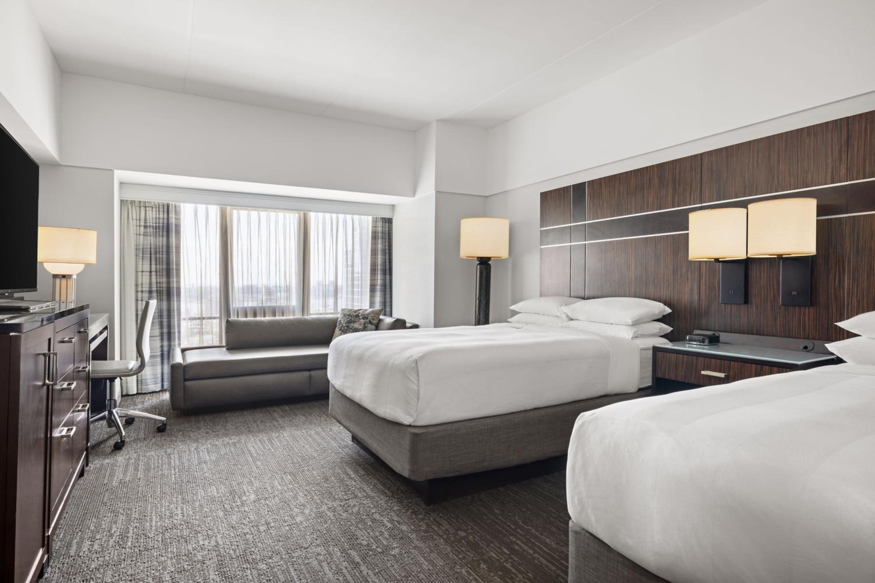 Deluxe Double Room with Two Double Beds and Roll-In Shower - Mobility Accessible
