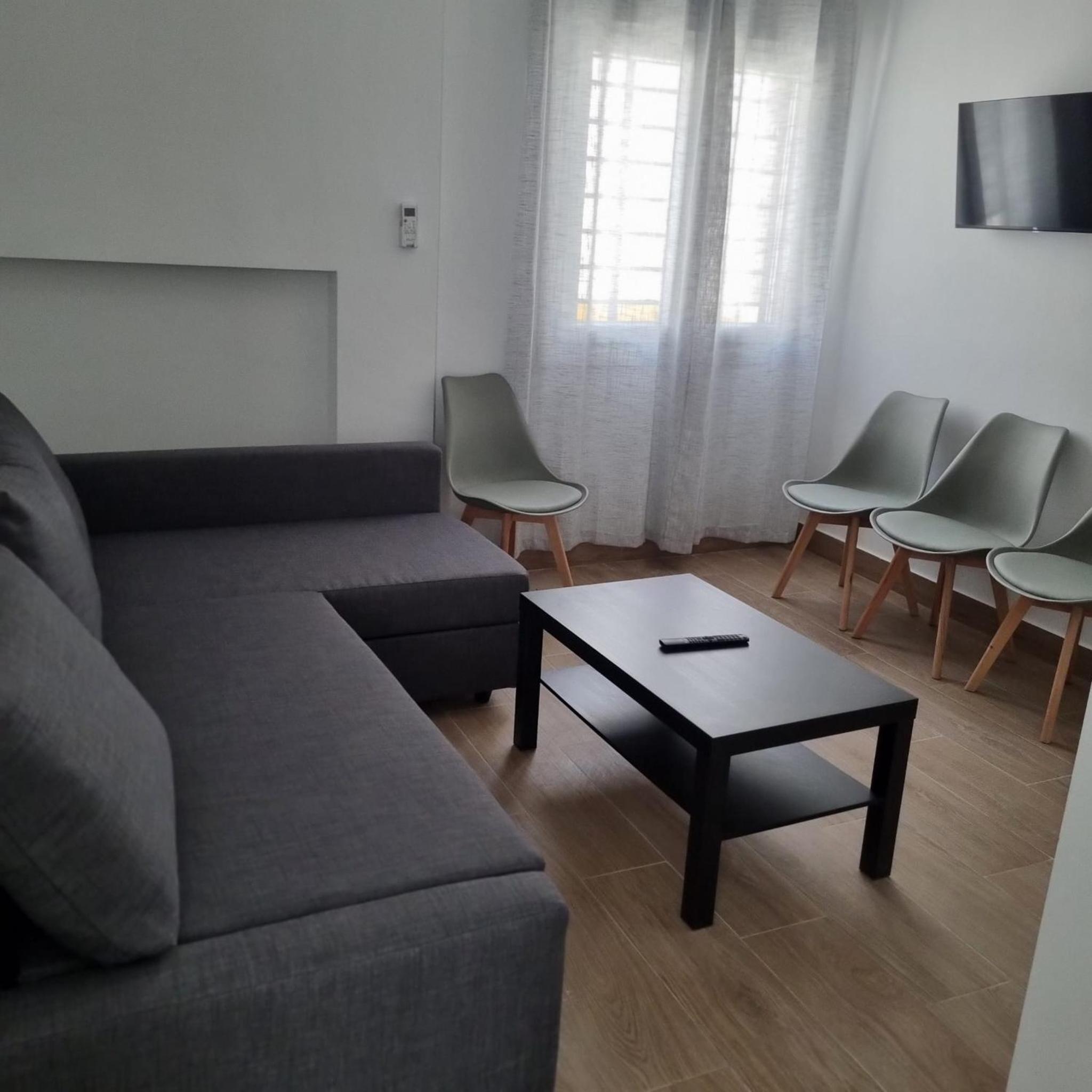 Apartment photo 2