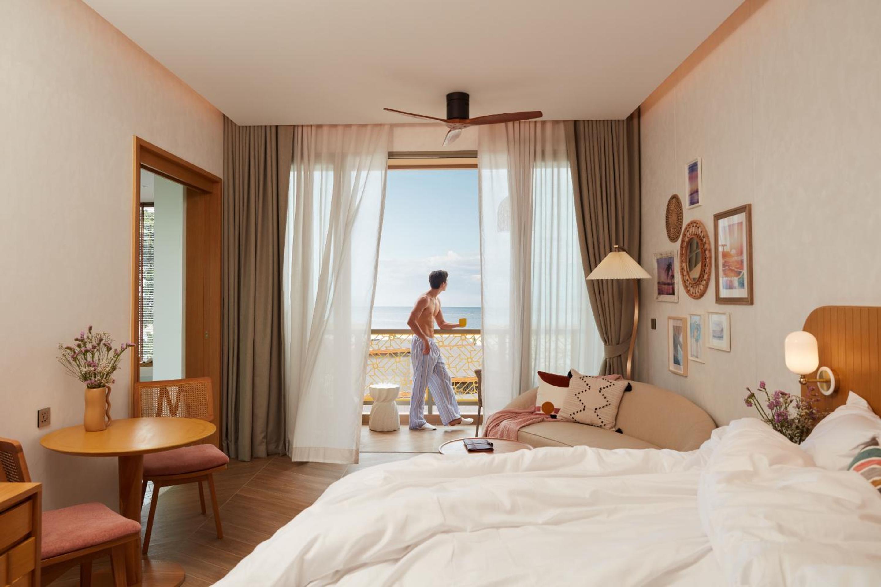 Deluxe Double or Twin Room with Sea View