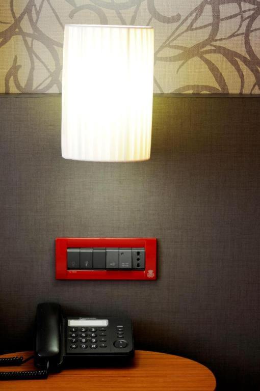 Standard Double or Twin Room - Photo 7