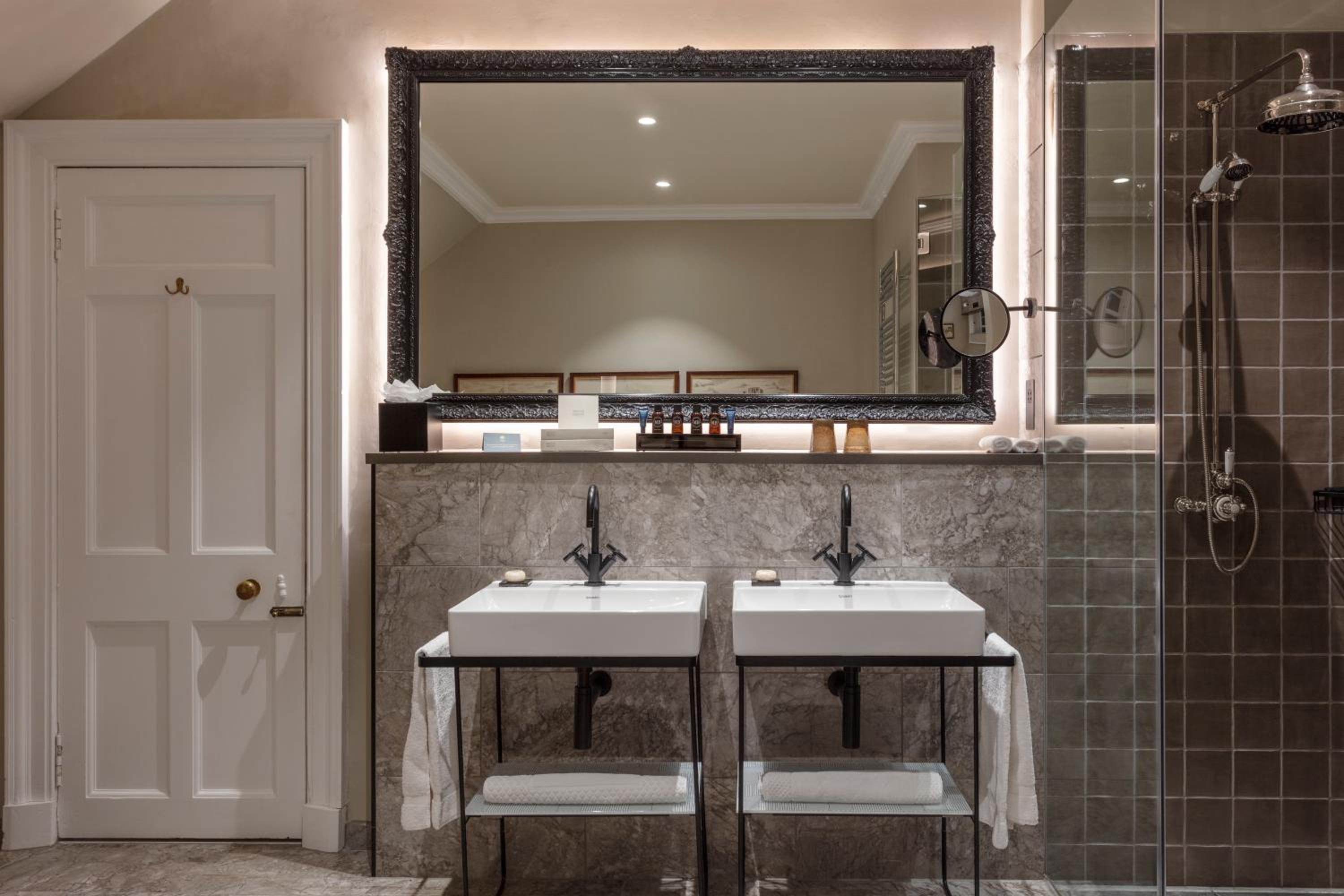 Castle Suite photo 2