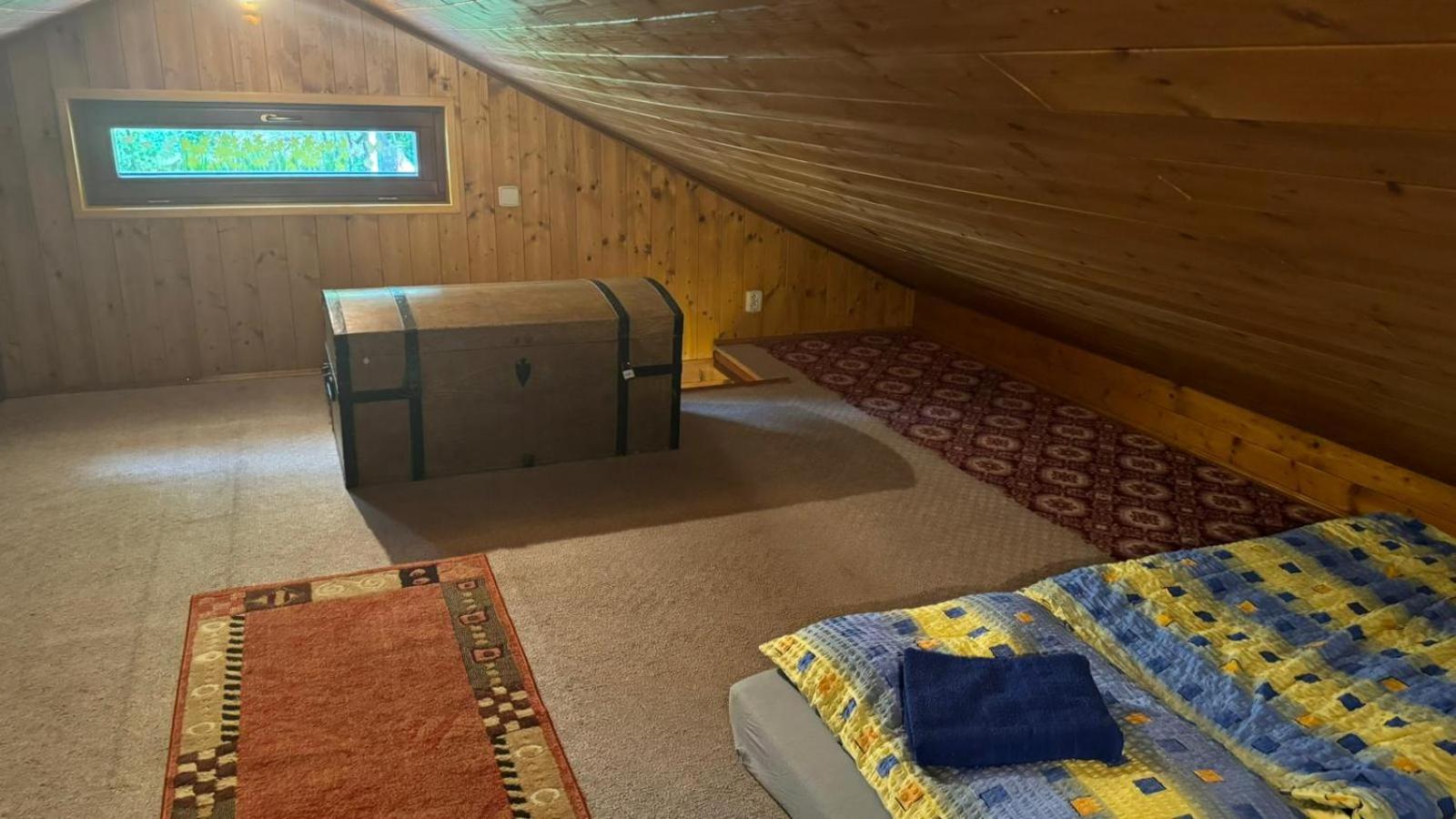 Mixed Dormitory Room photo 3