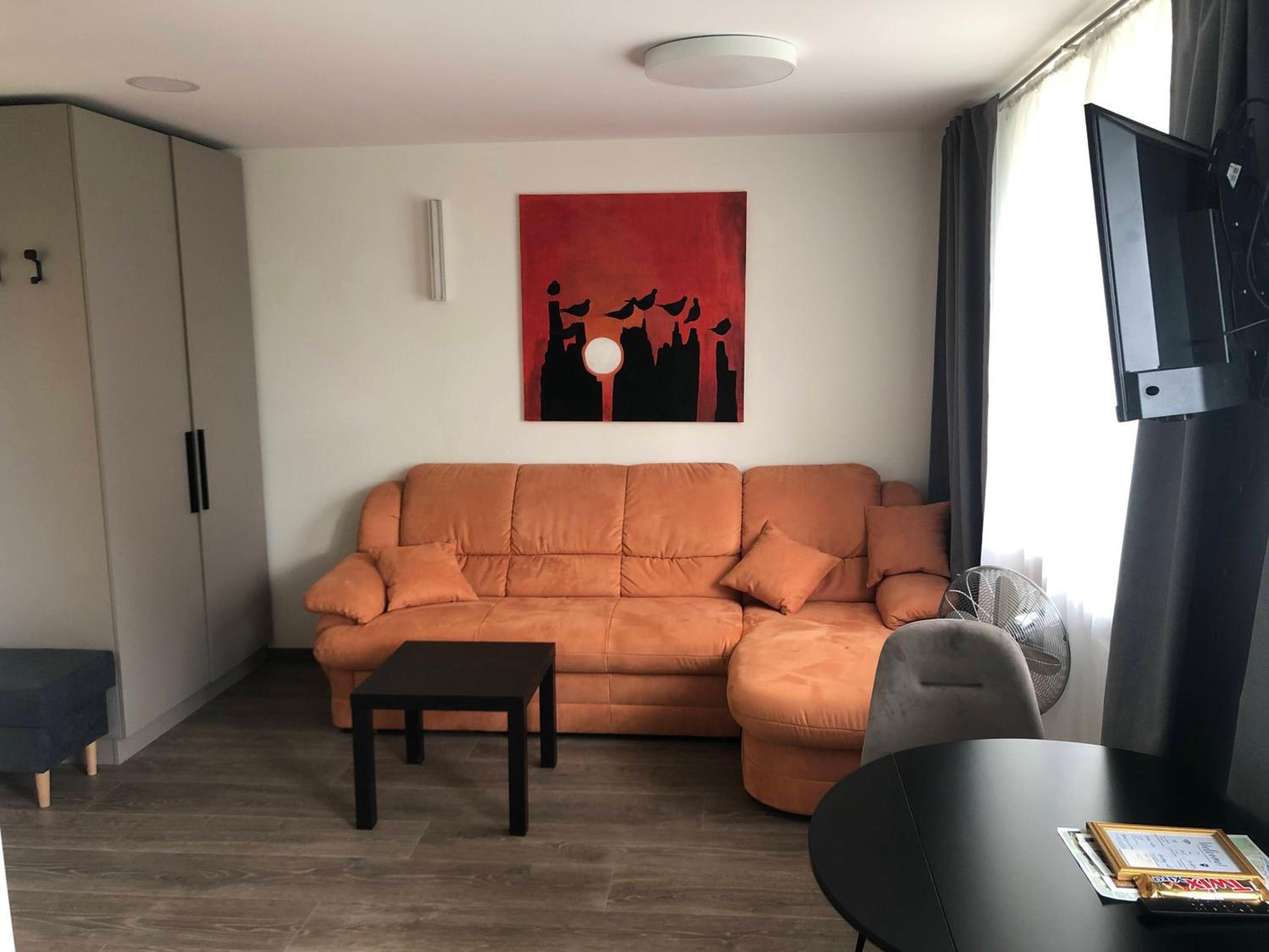 One-Bedroom Apartment photo 1