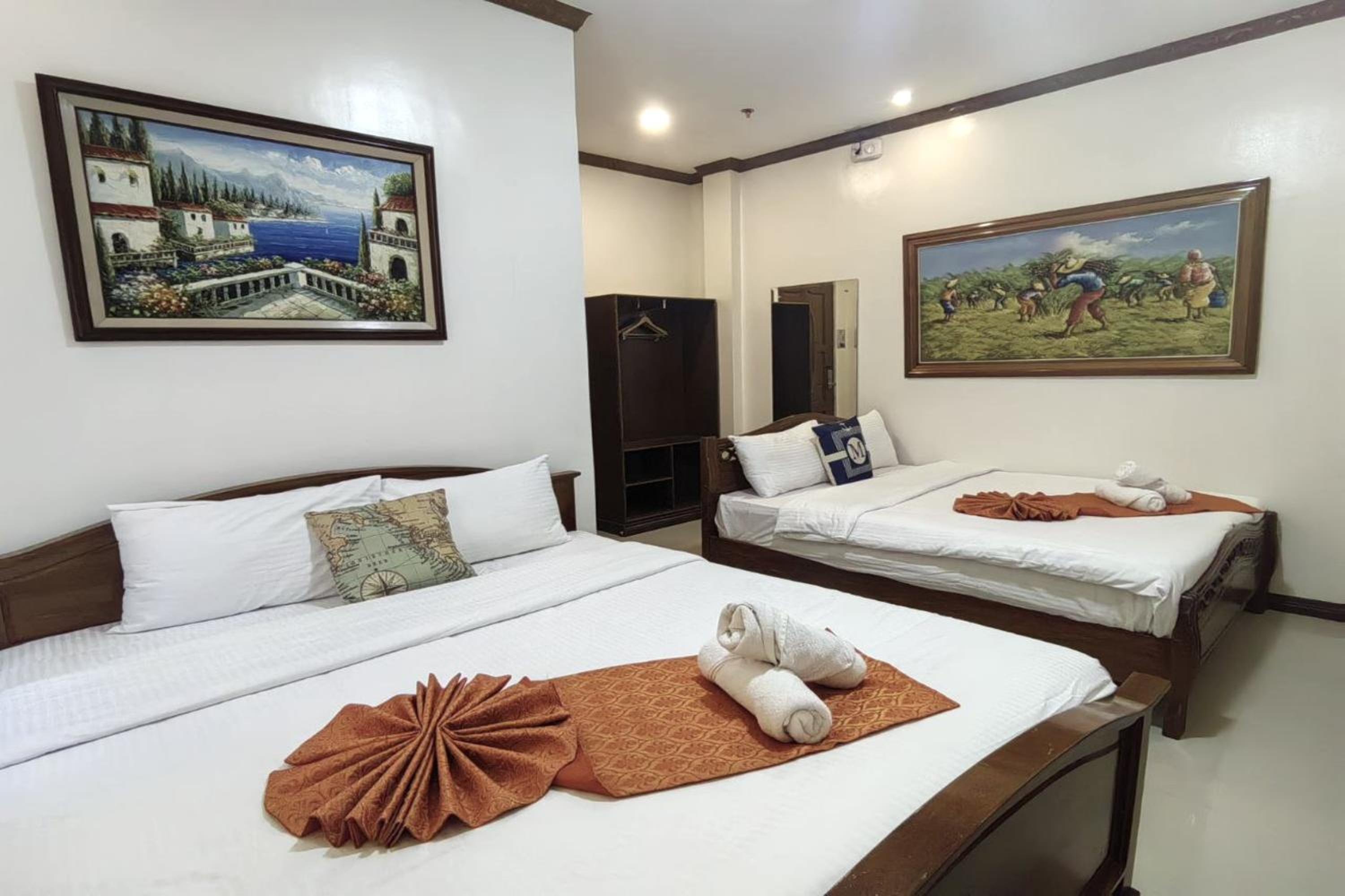 Triple Room