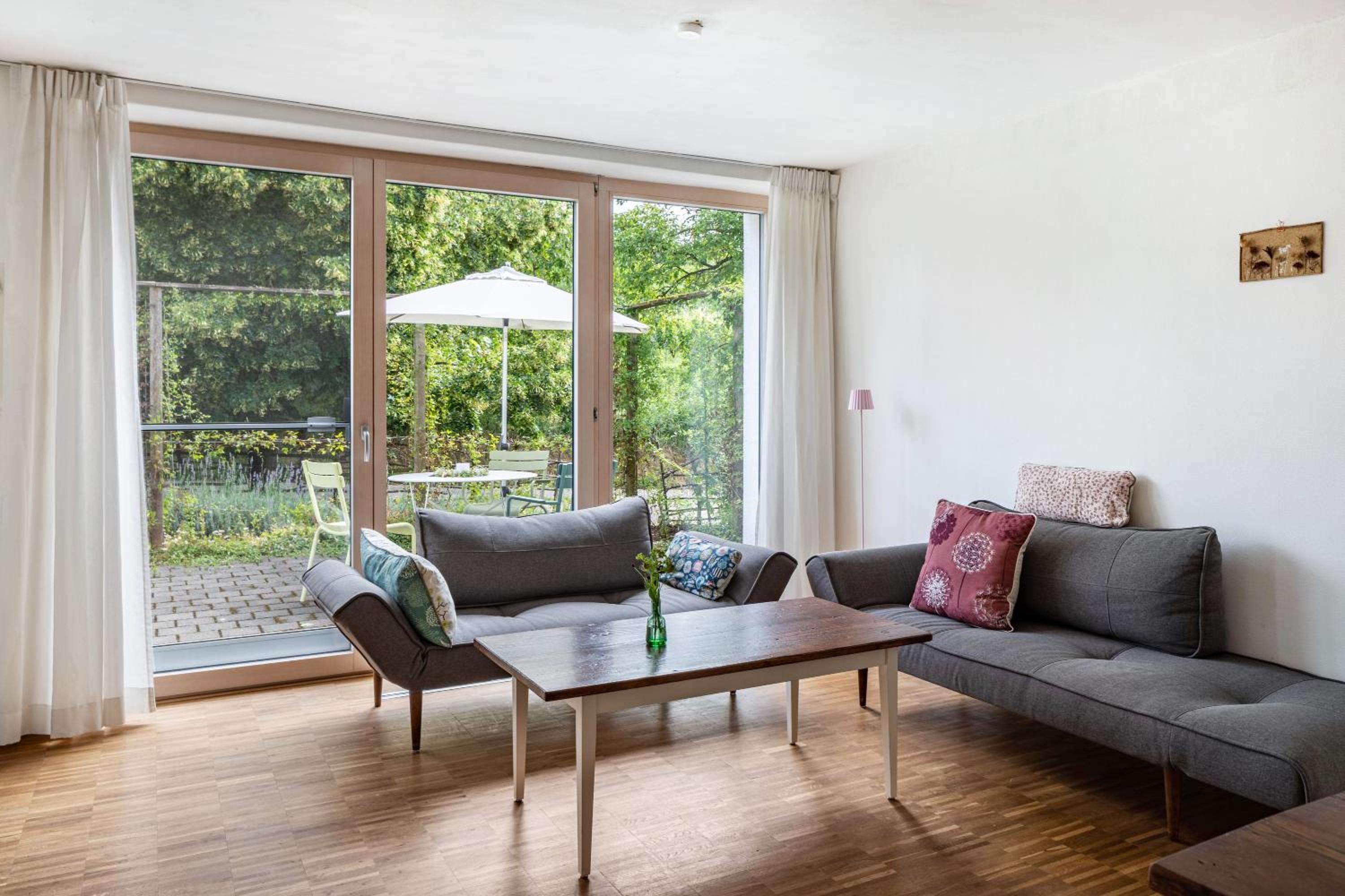 One-Bedroom Apartment with Garden View photo 1