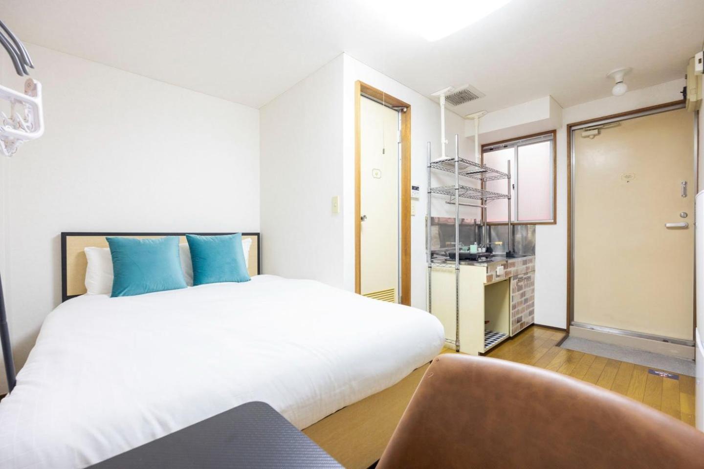 One-Bedroom Apartment photo 1