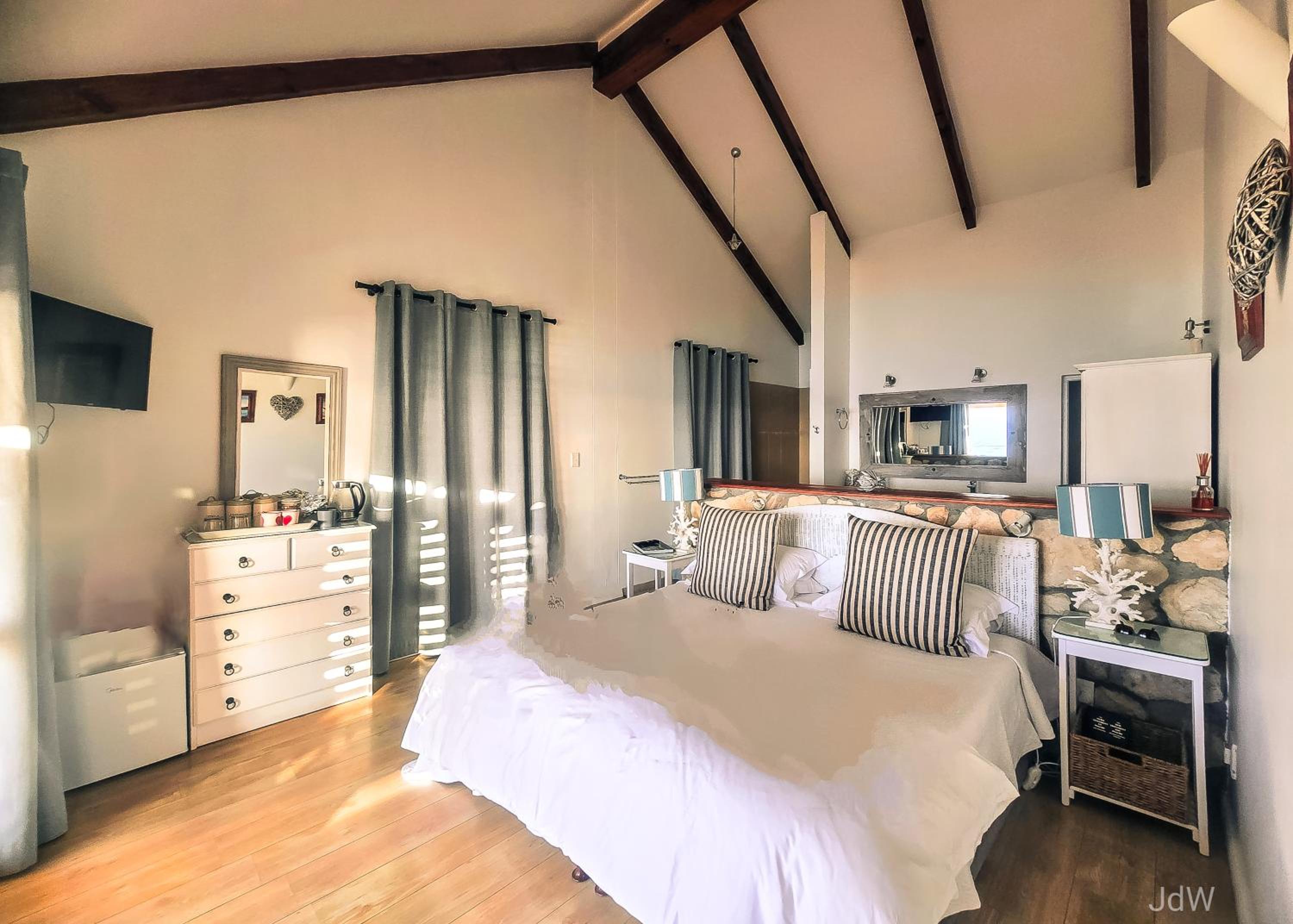 Superior King Suite with Sea View