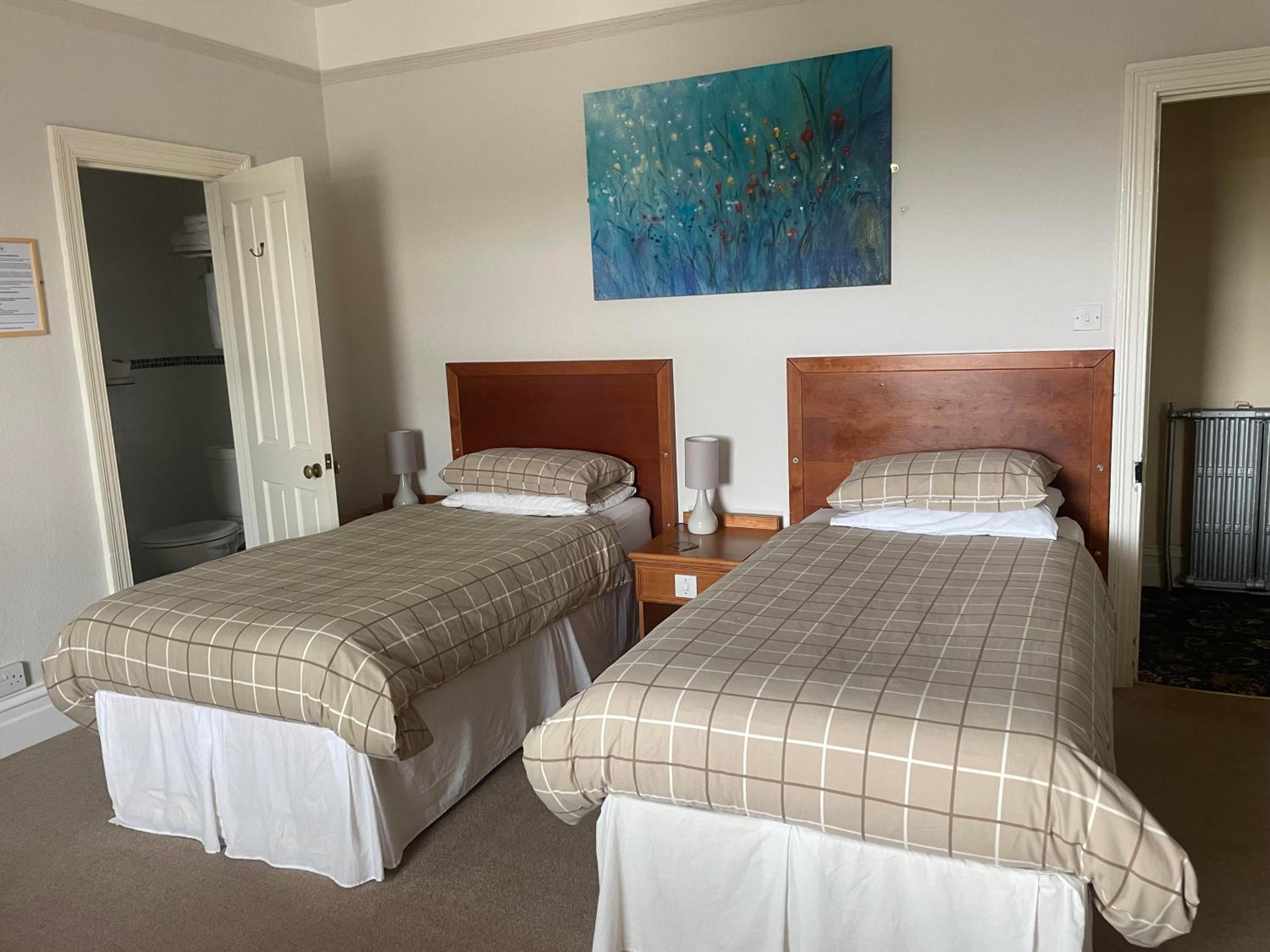 Twin Room - Photo 1