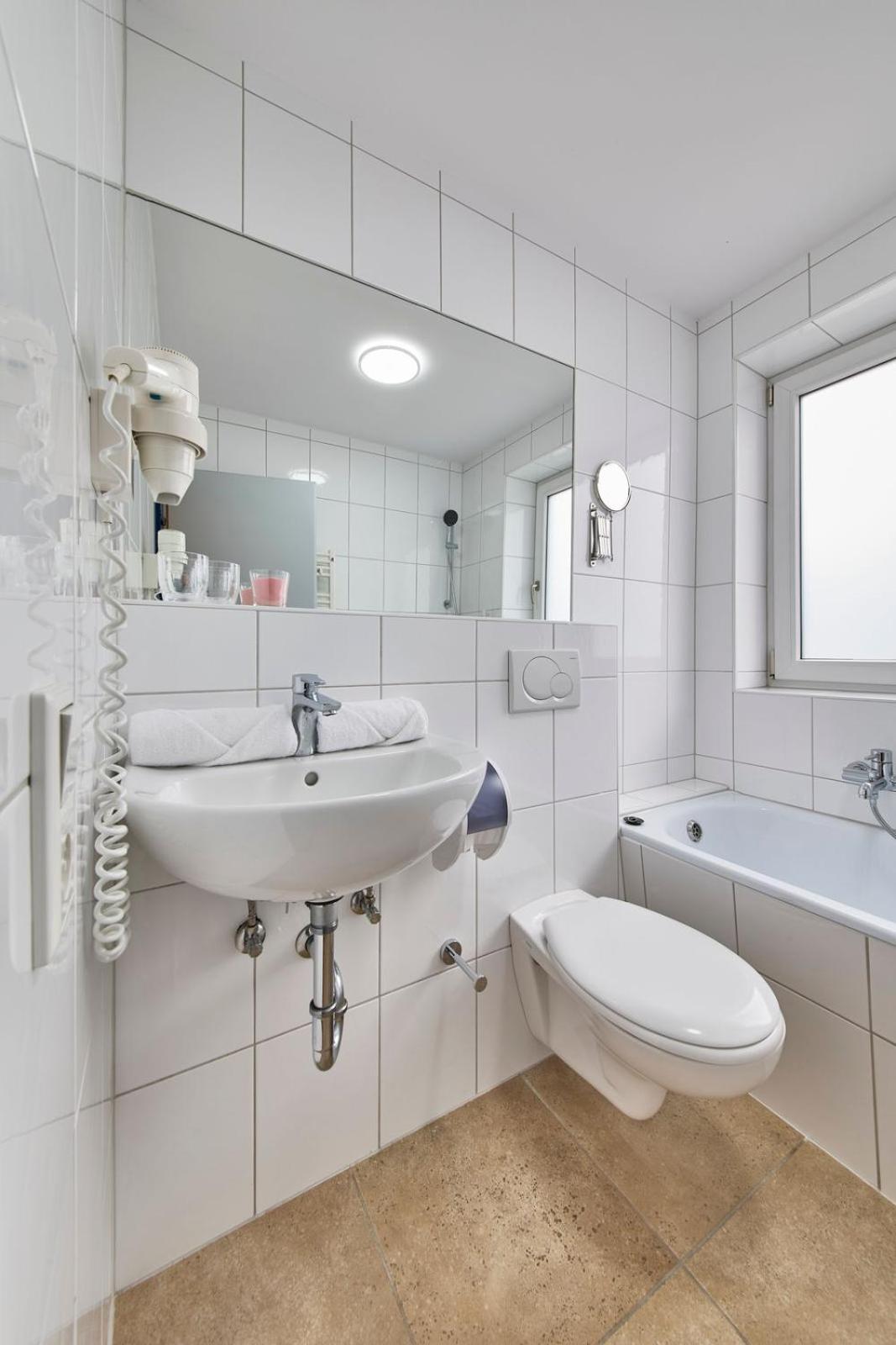 Classic Triple Room photo 2