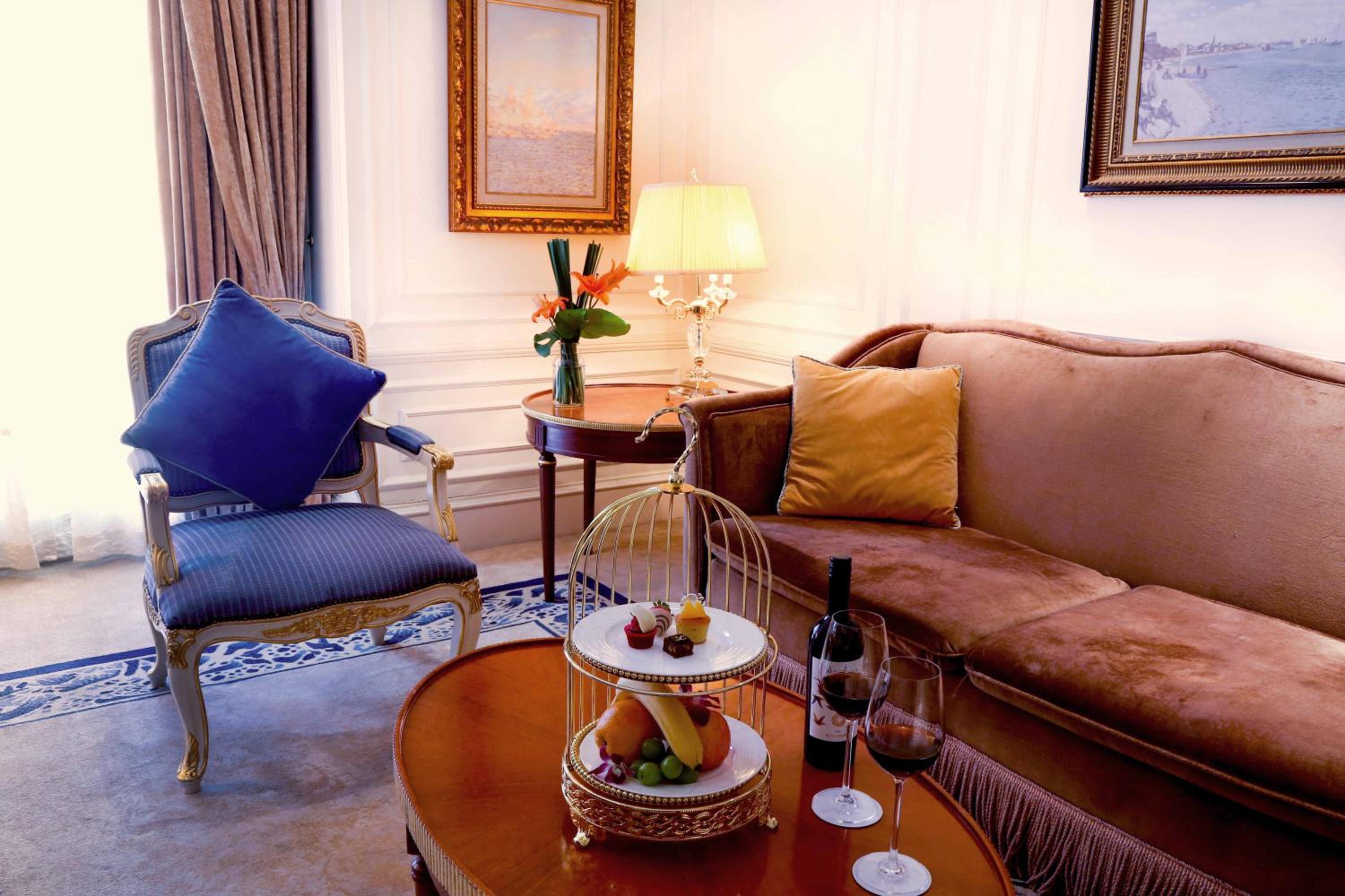 Deluxe Suite