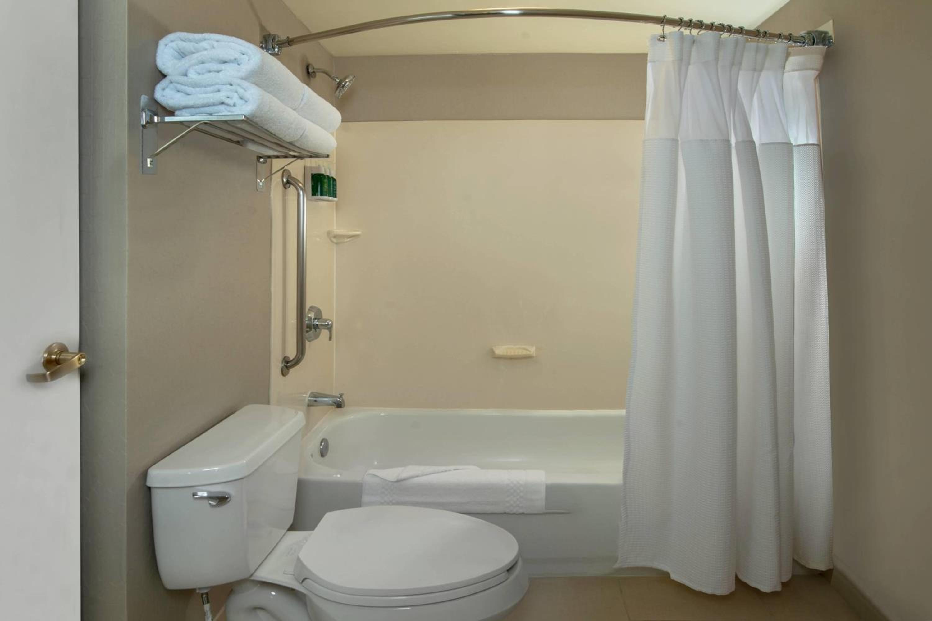 King Suite with Sofa Bed - Photo 6