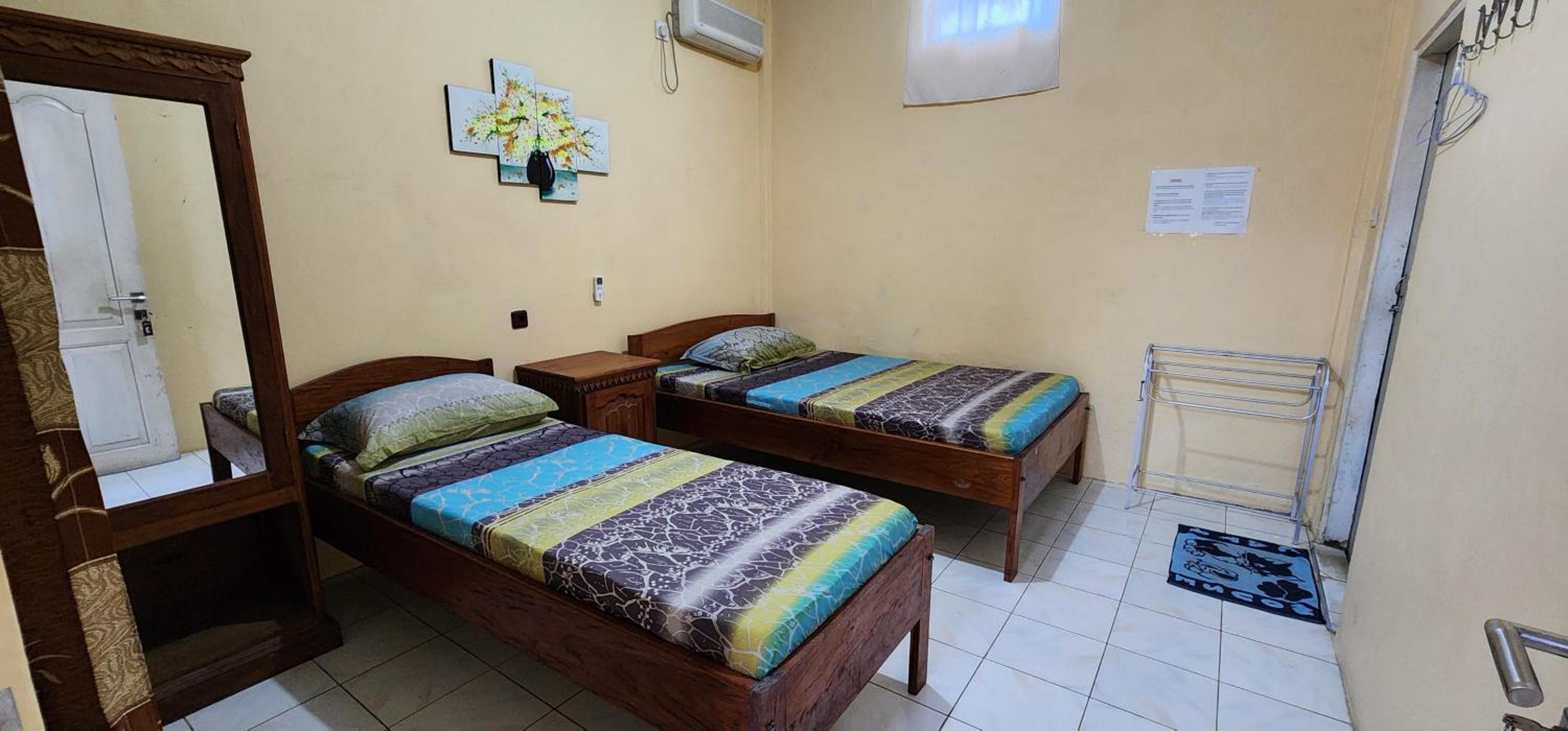 Standard Twin Room - Photo 1