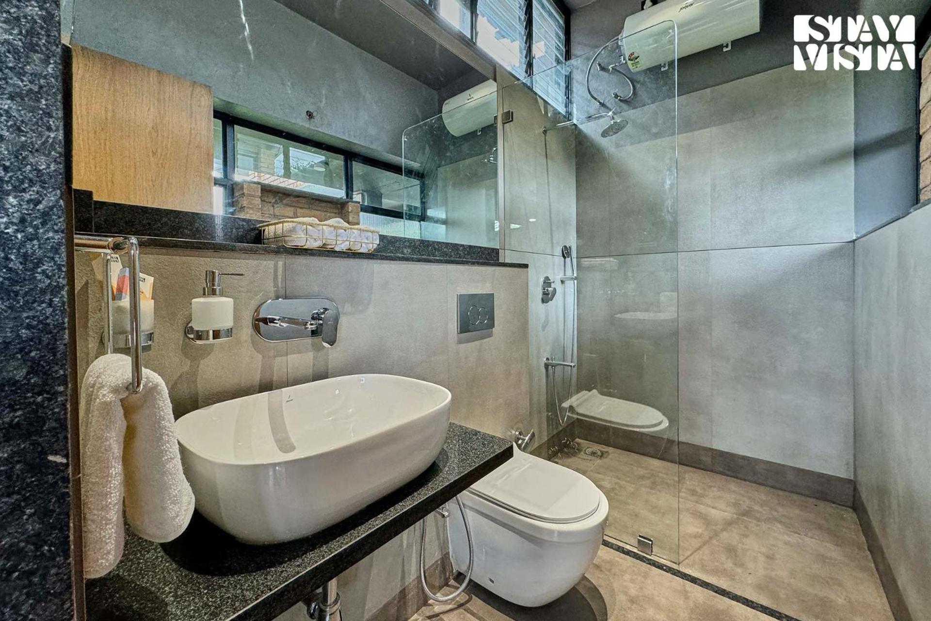 Villa photo 2