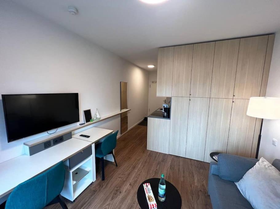 One-Bedroom Apartment photo 1